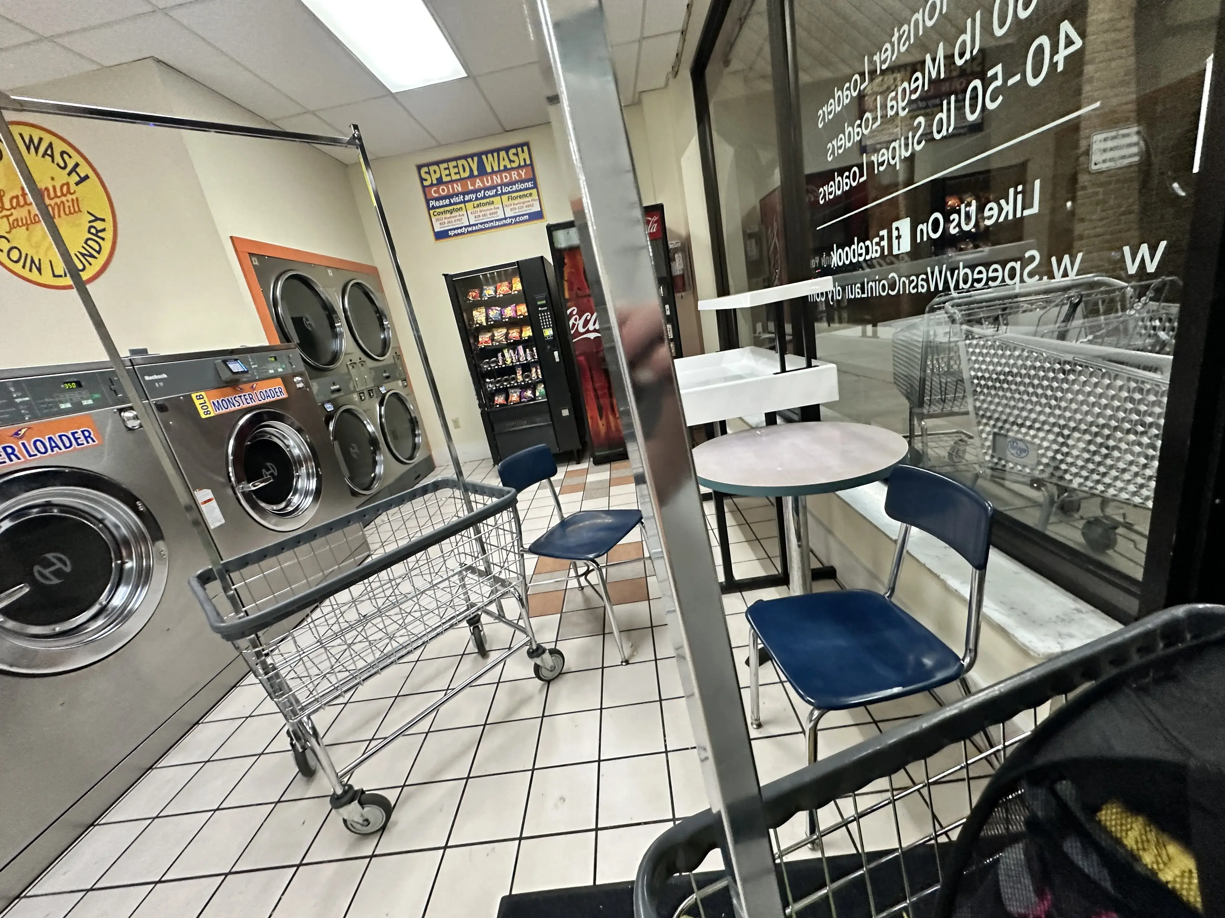 Speedy Wash Coin Laundry - Image 12
