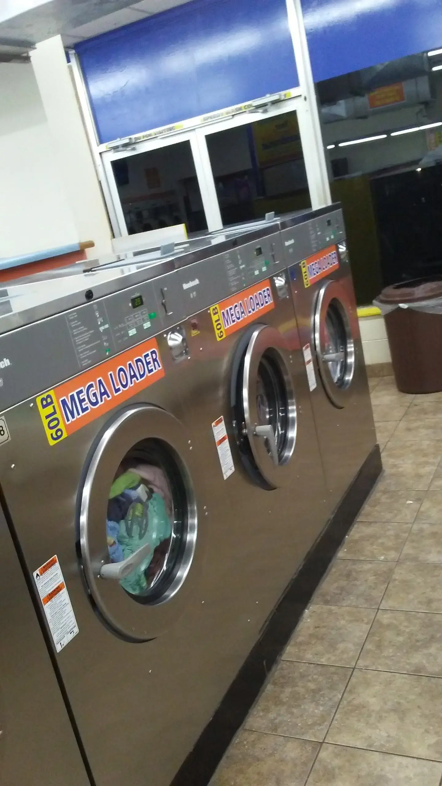 Speedy Wash Coin Laundry - Image 7