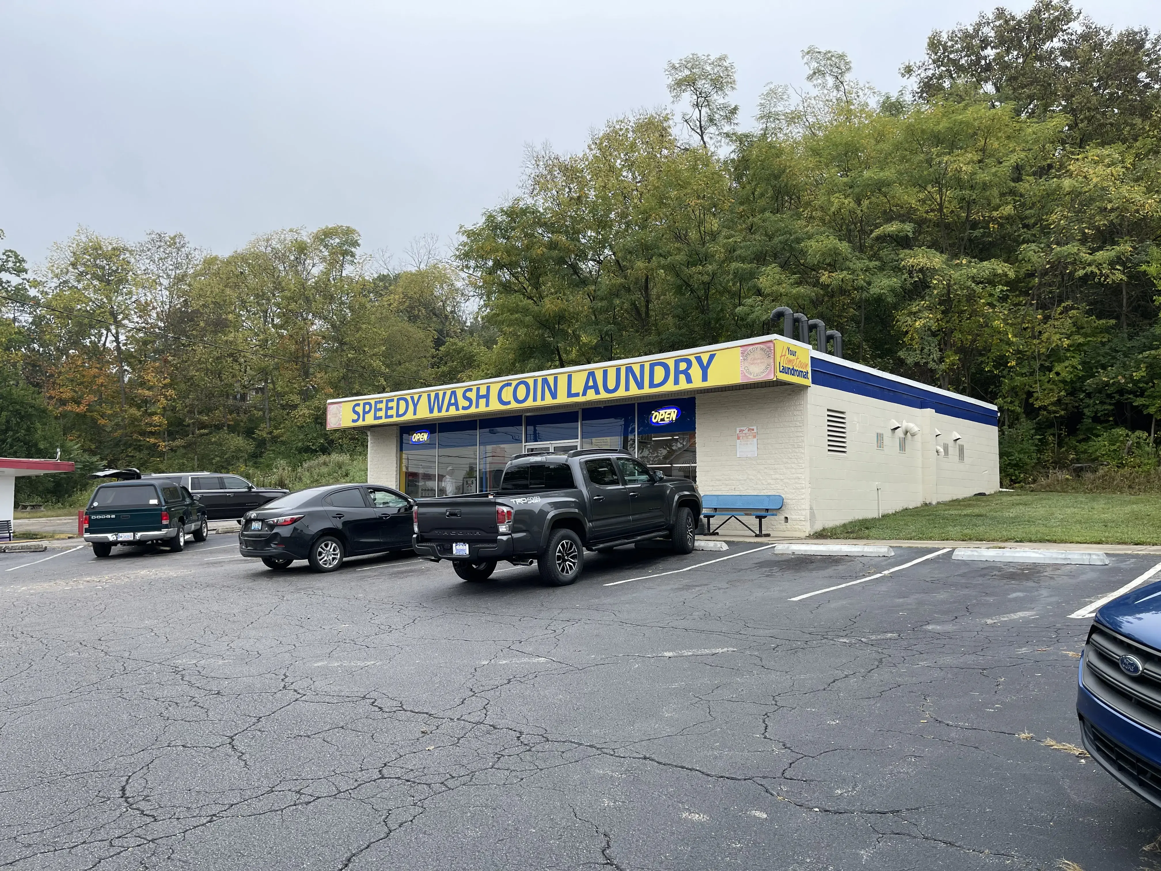 Speedy Wash Coin Laundry - Image 3