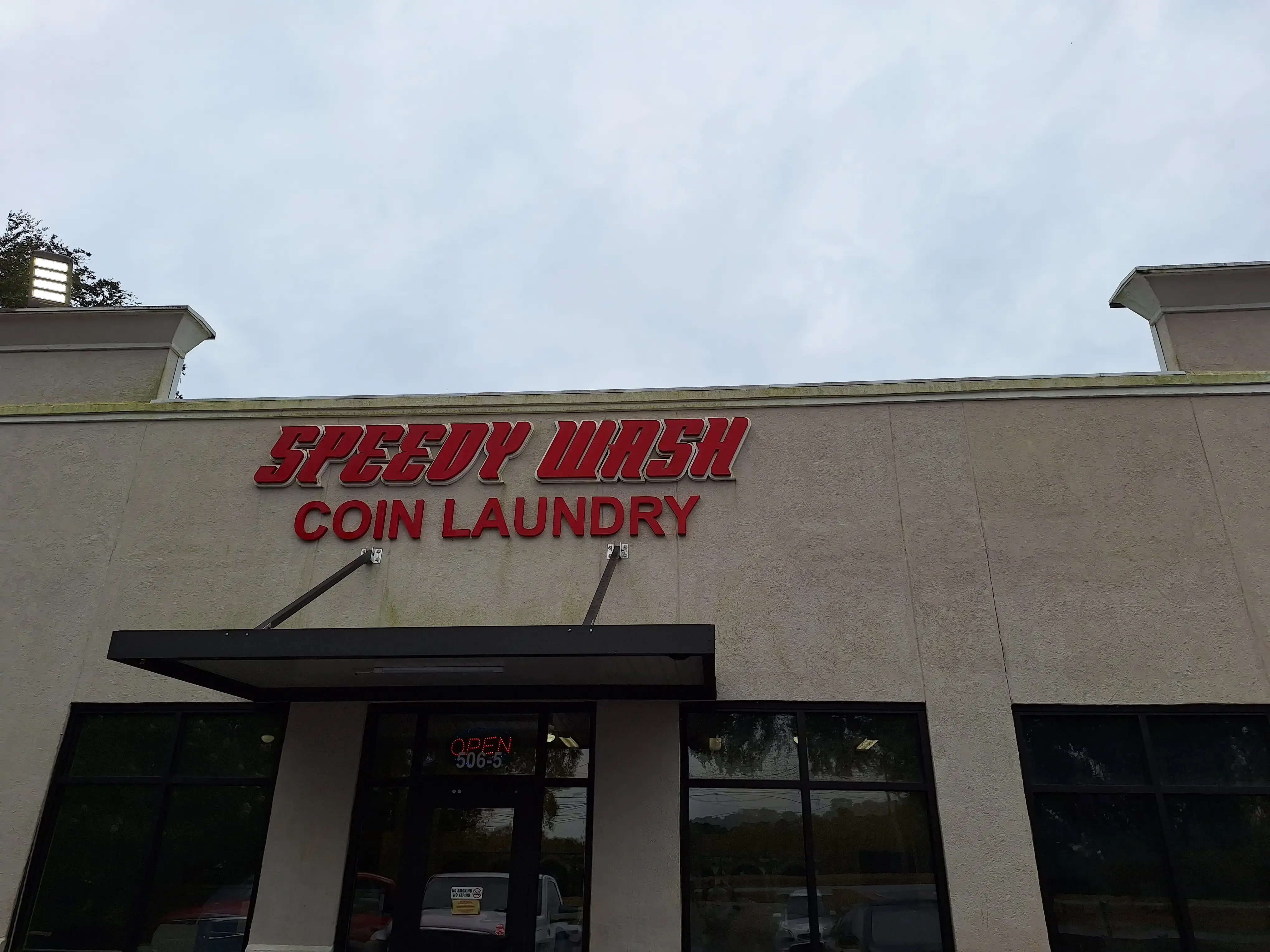 Speedy Wash Coin Laundry thumbnail 4
