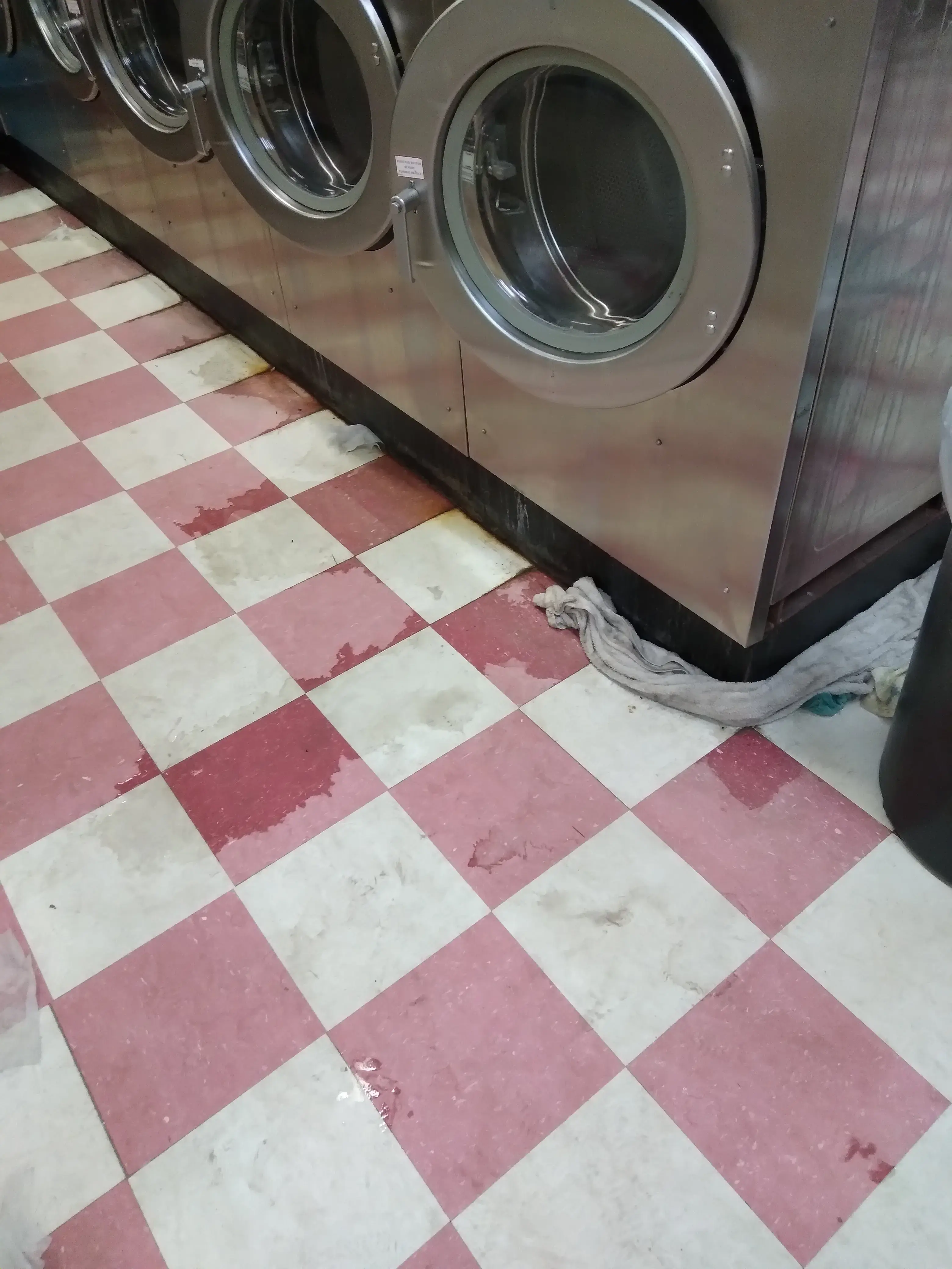 Speedy Wash Coin Laundry thumbnail 7