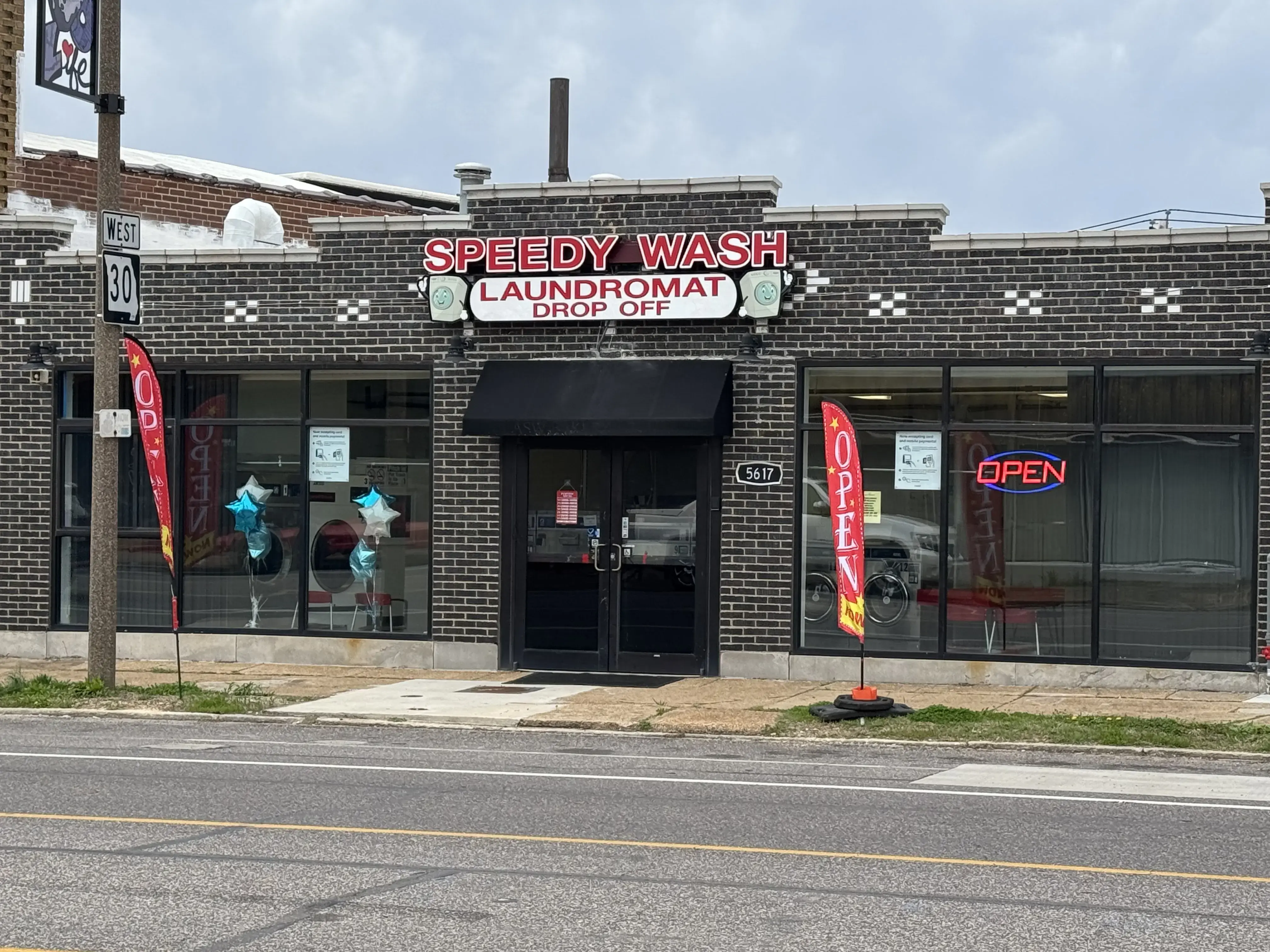 Speedy Wash Laundromat and Drop Off Service - Image 2