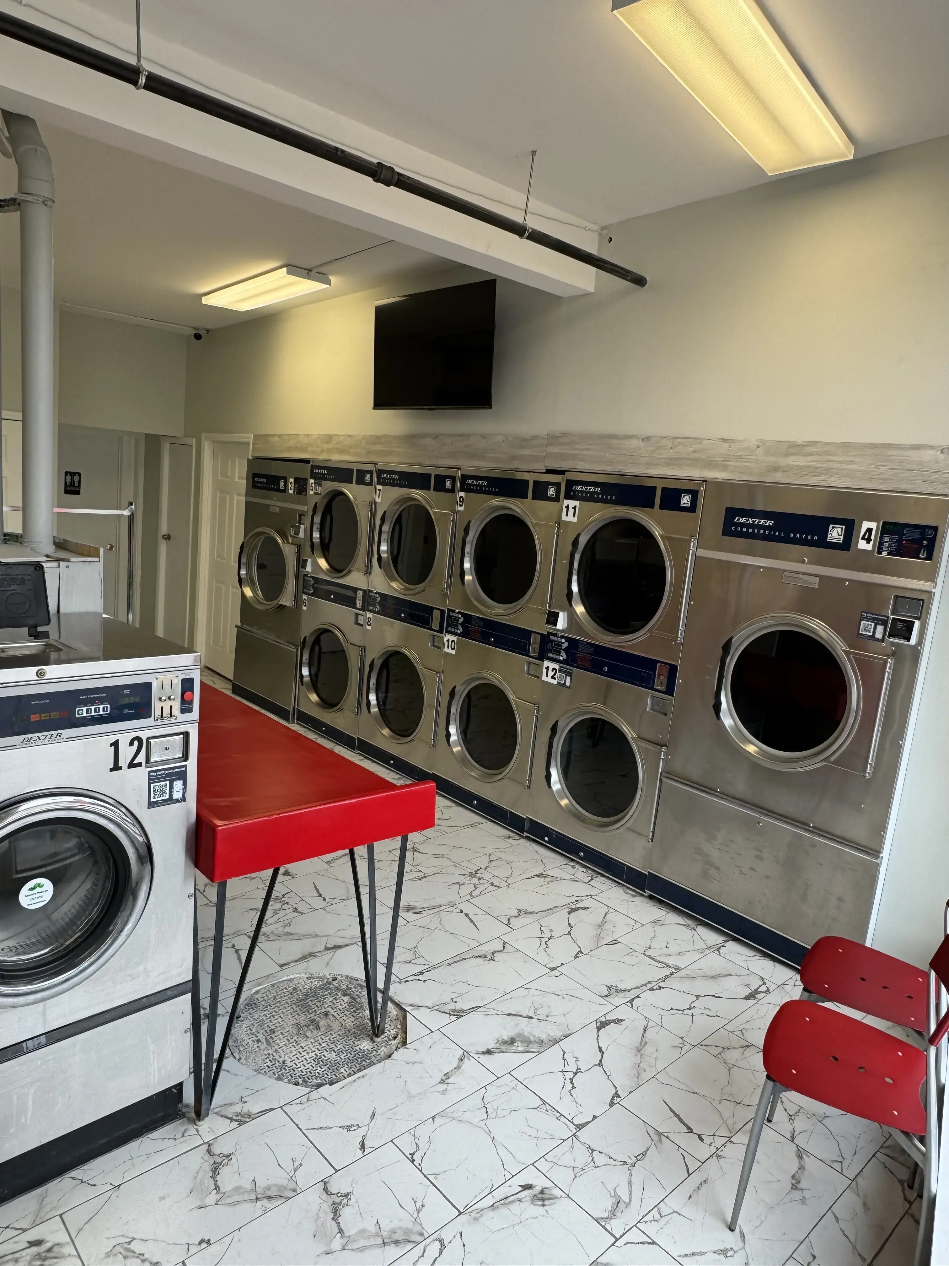 Speedy Wash Laundromat and Drop Off Service - Image 6