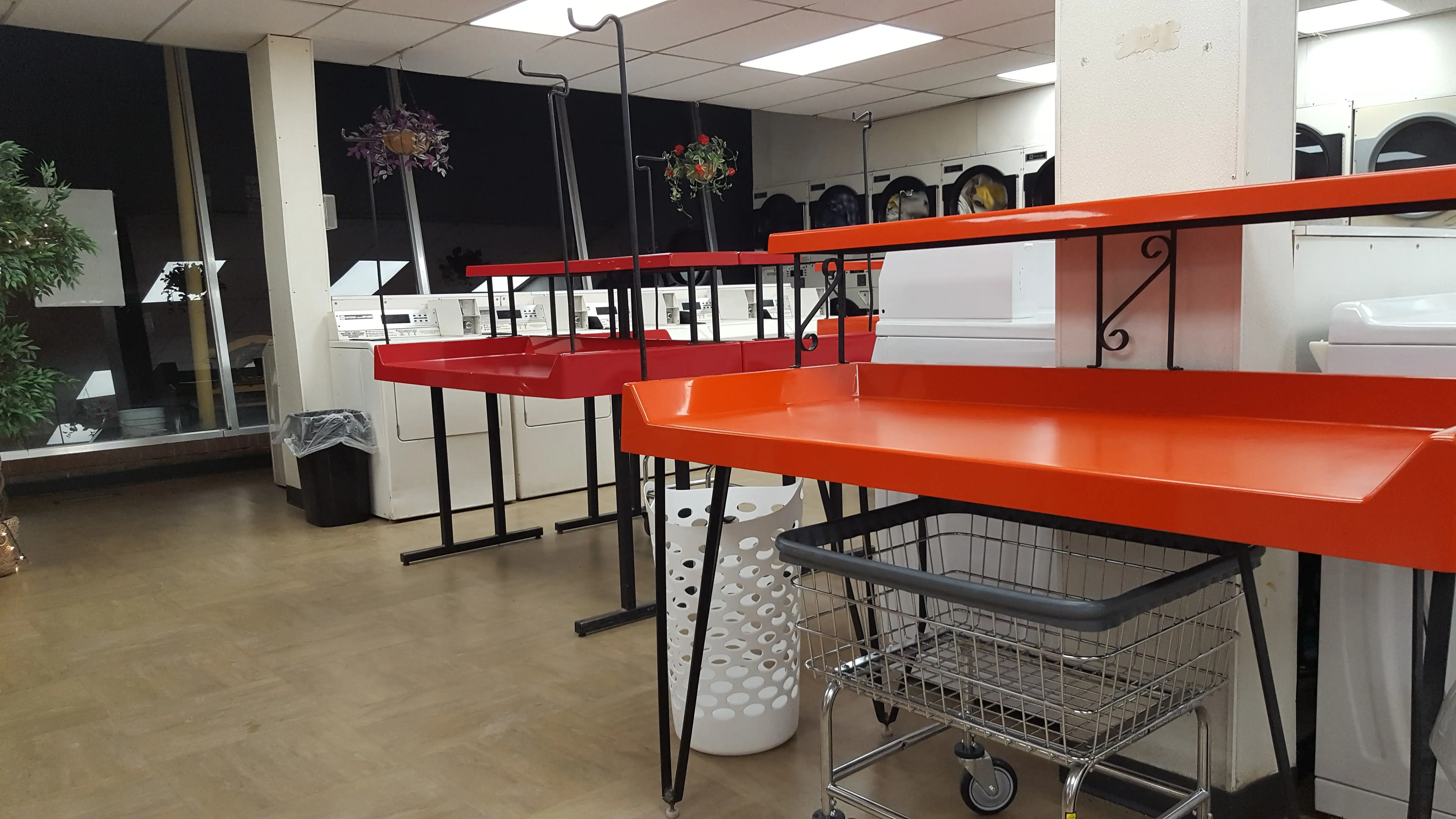 Spic and Span Laundromat - Image 18