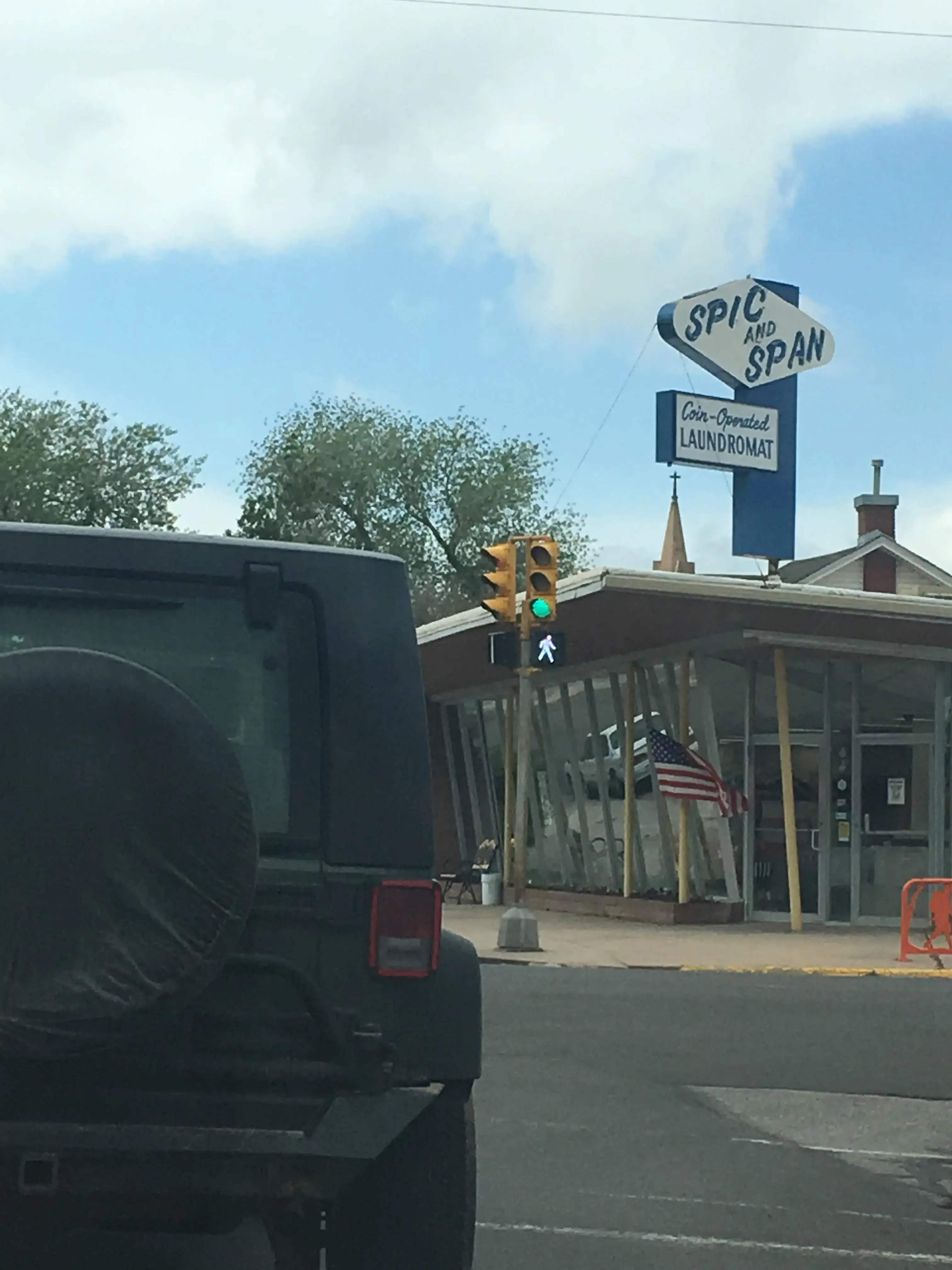 Spic and Span Laundromat thumbnail 20