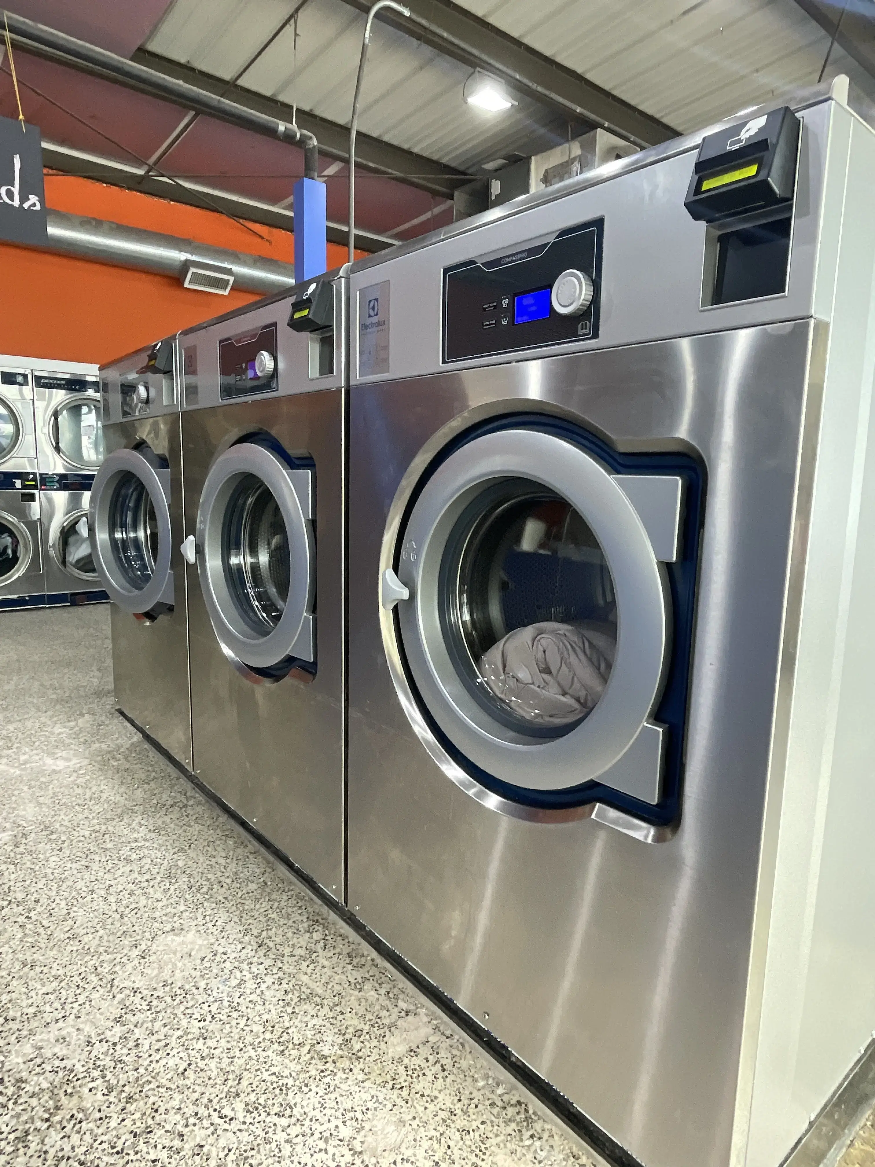 Spin and Shine Georgetown Laundromat - Image 15