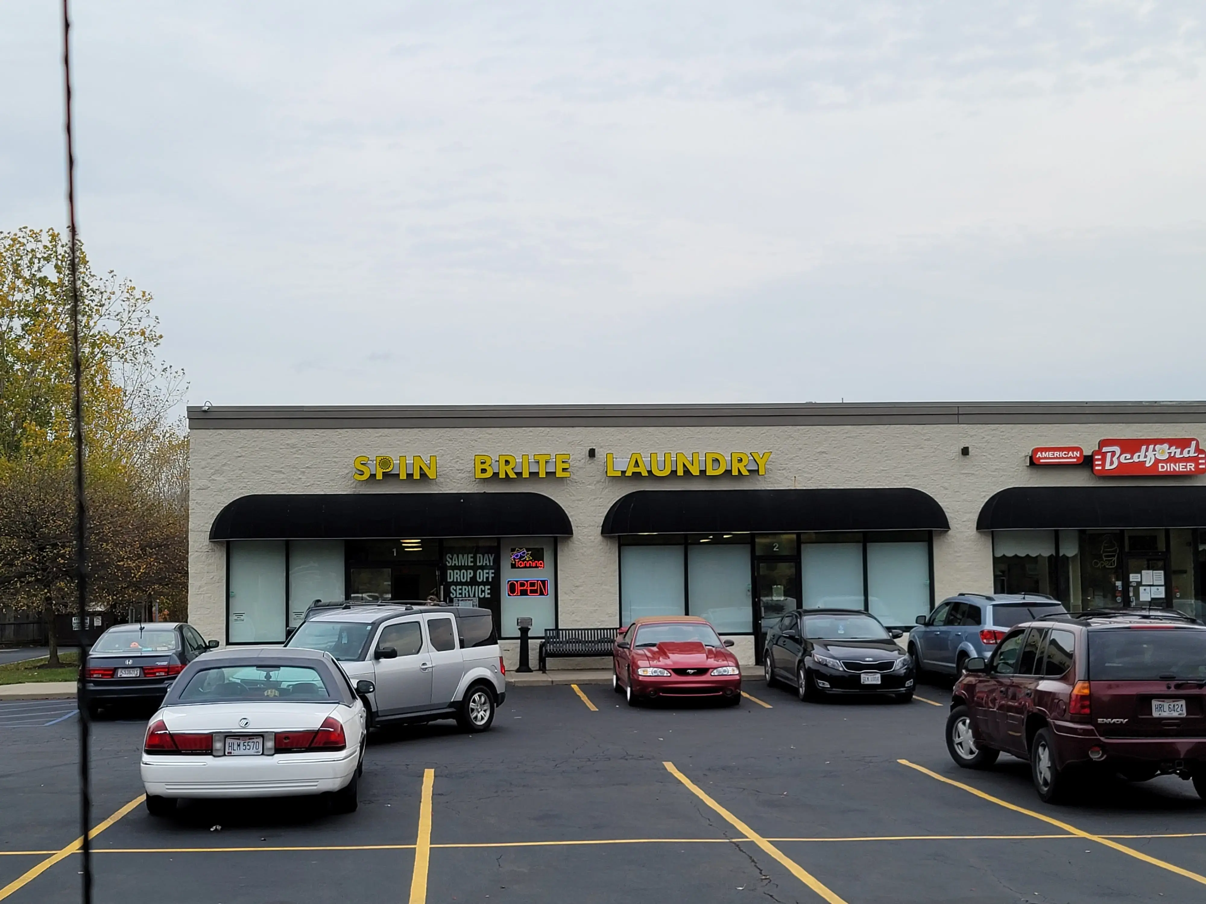 Spin Brite Laundry & Tanning - Image 3