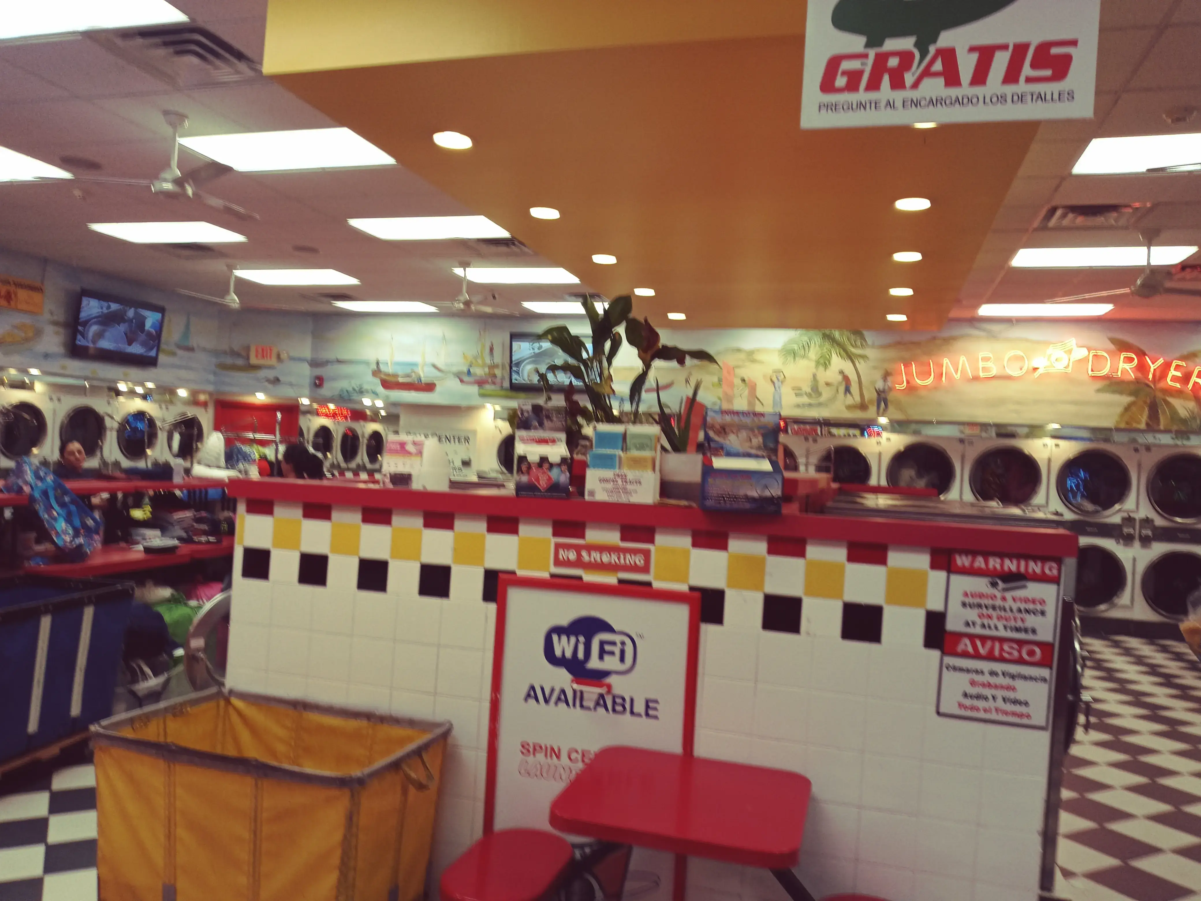 Spin Central Laundromat thumbnail 2