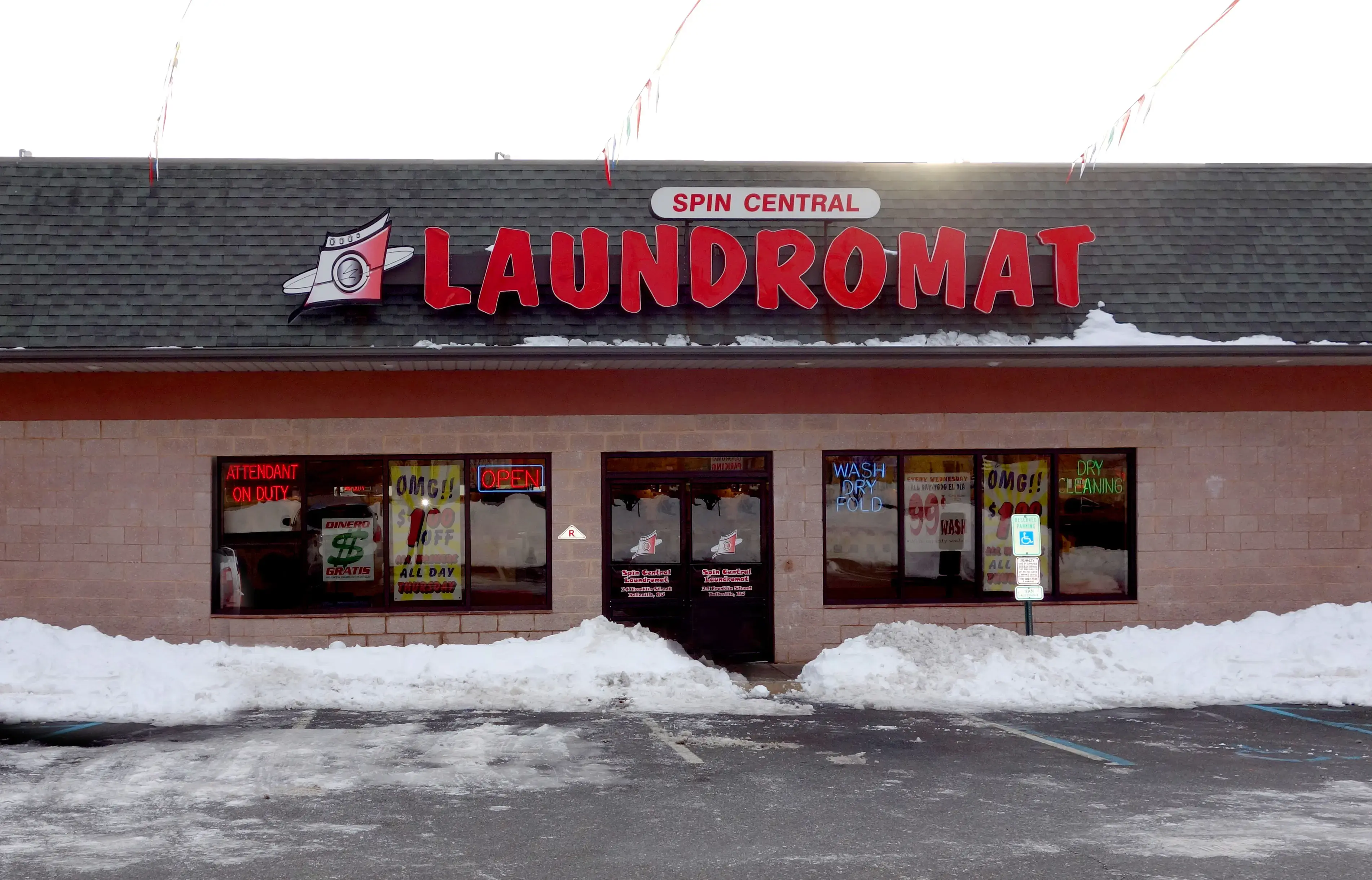 Spin Central Laundromat thumbnail 3