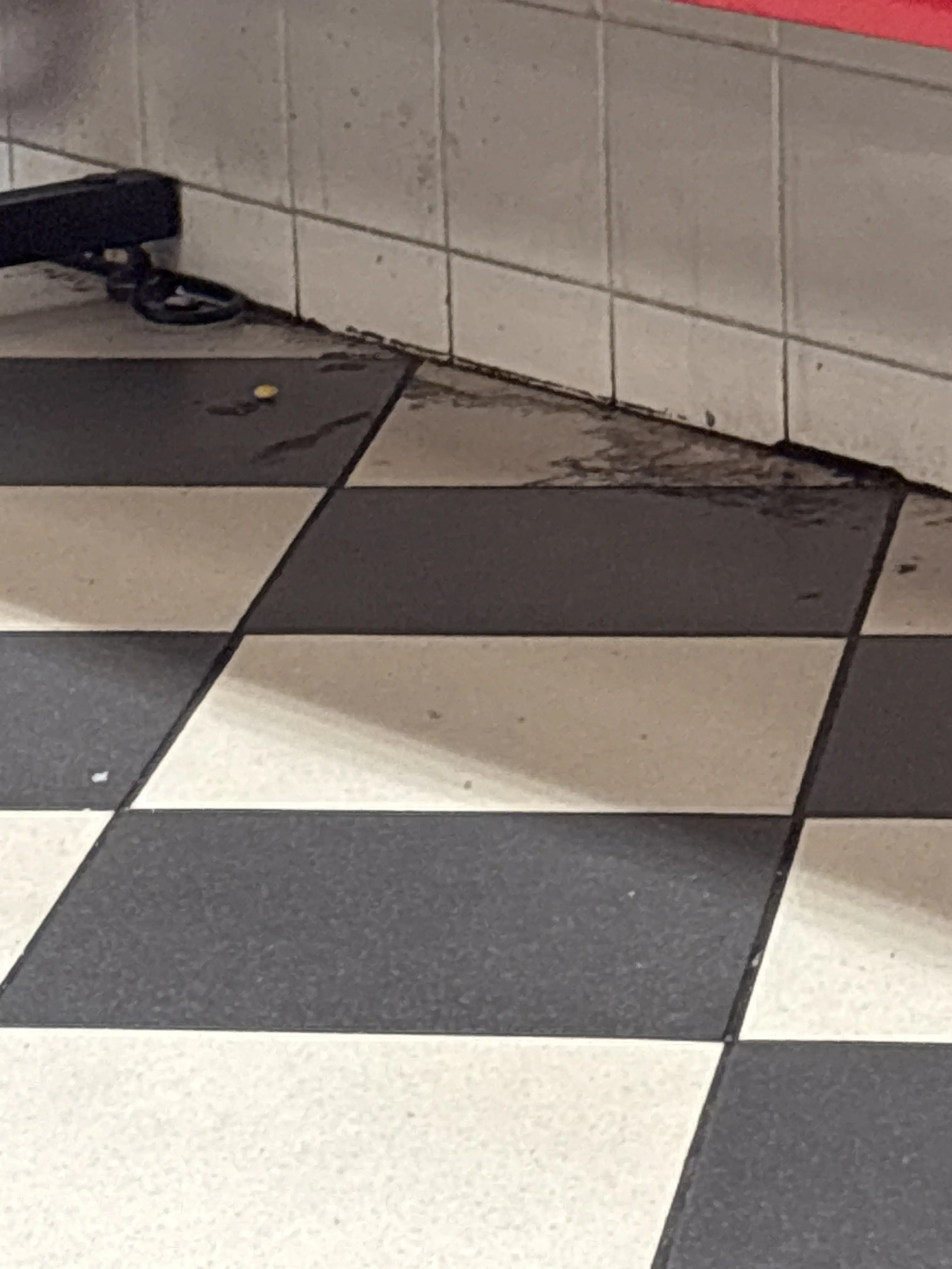 Spin Central Laundromat - Image 18