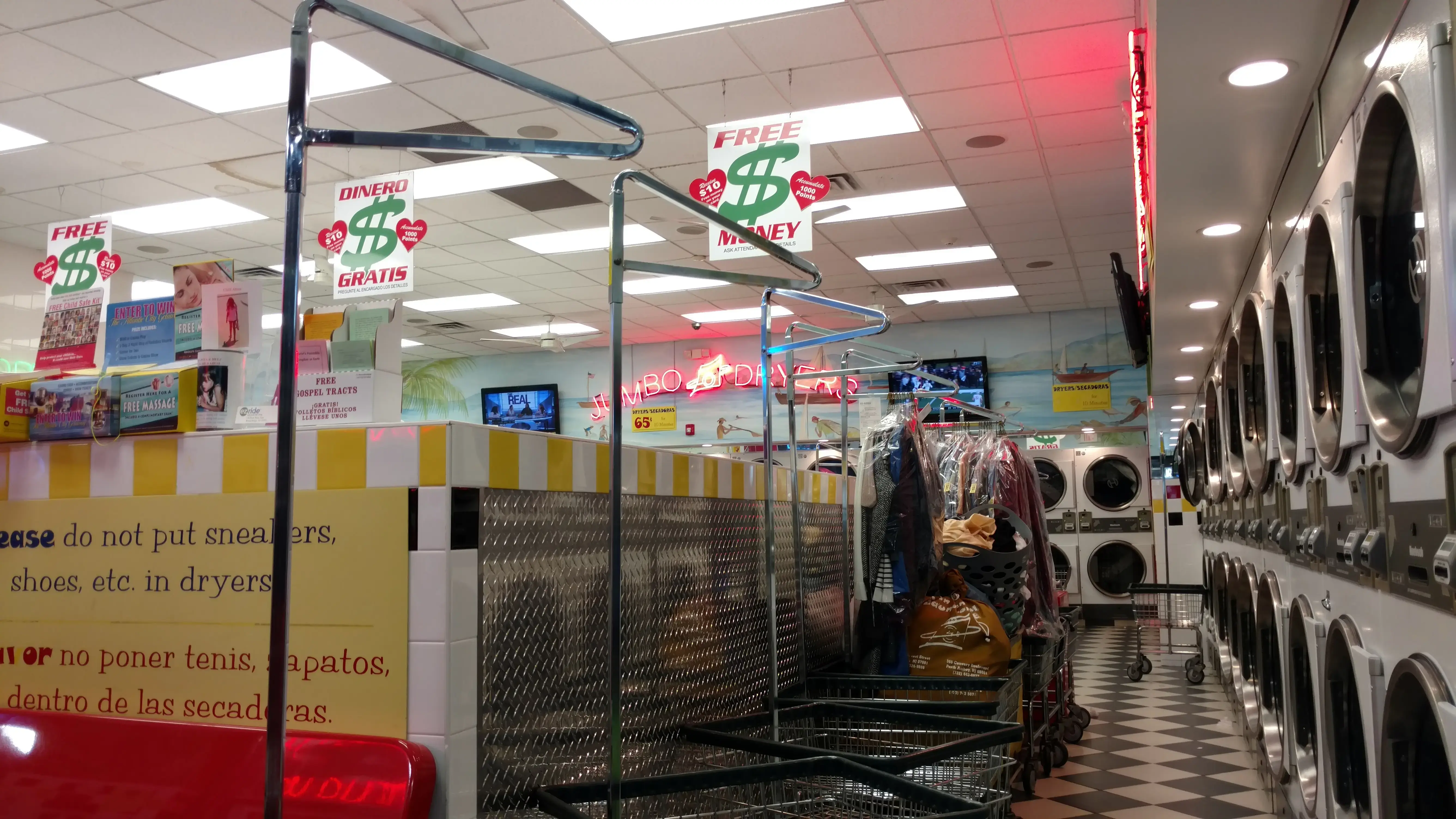 Spin Central Laundromat - Image 6