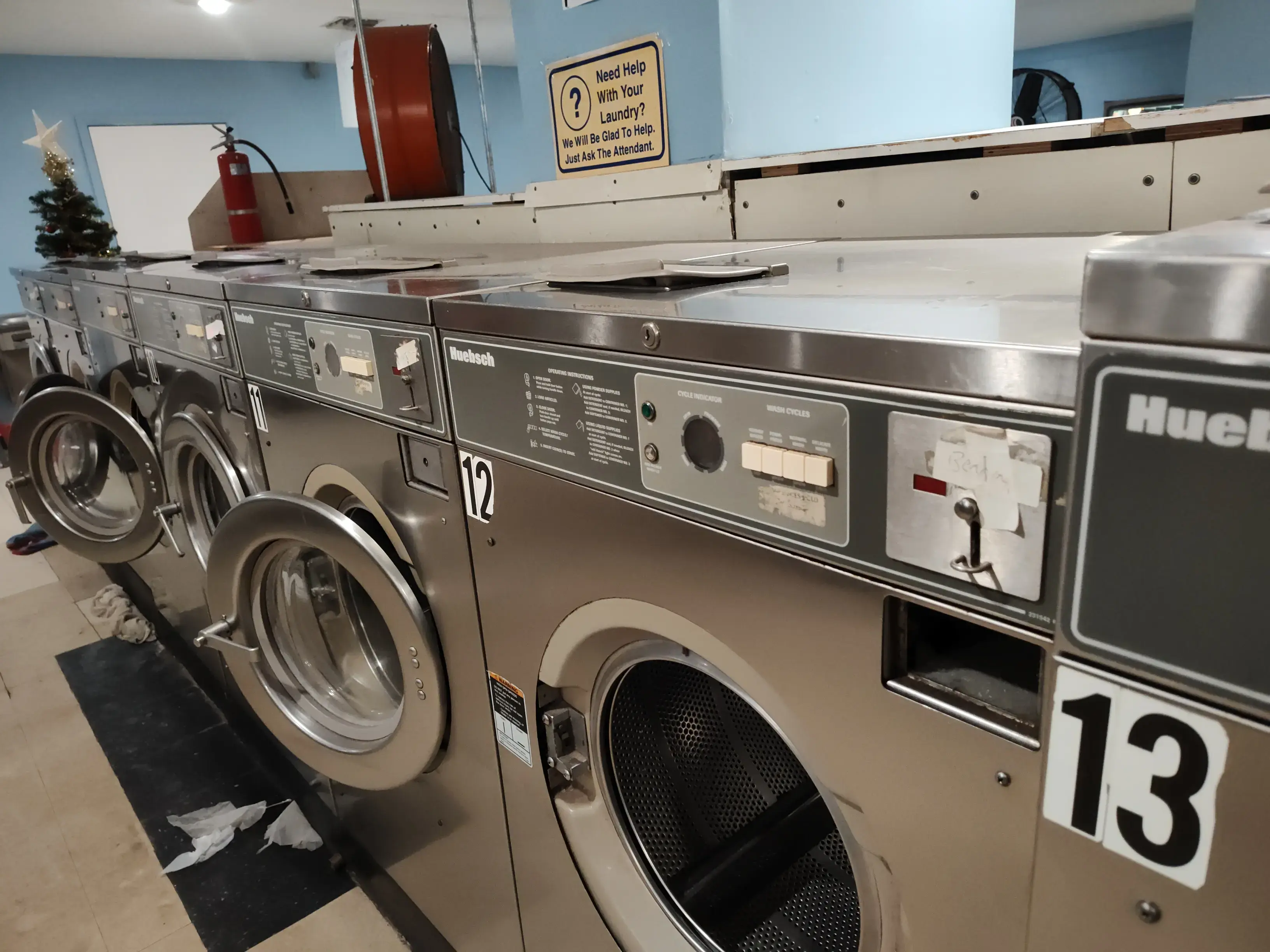 Spin City Coin Laundromat and Dry Cleaning thumbnail 17