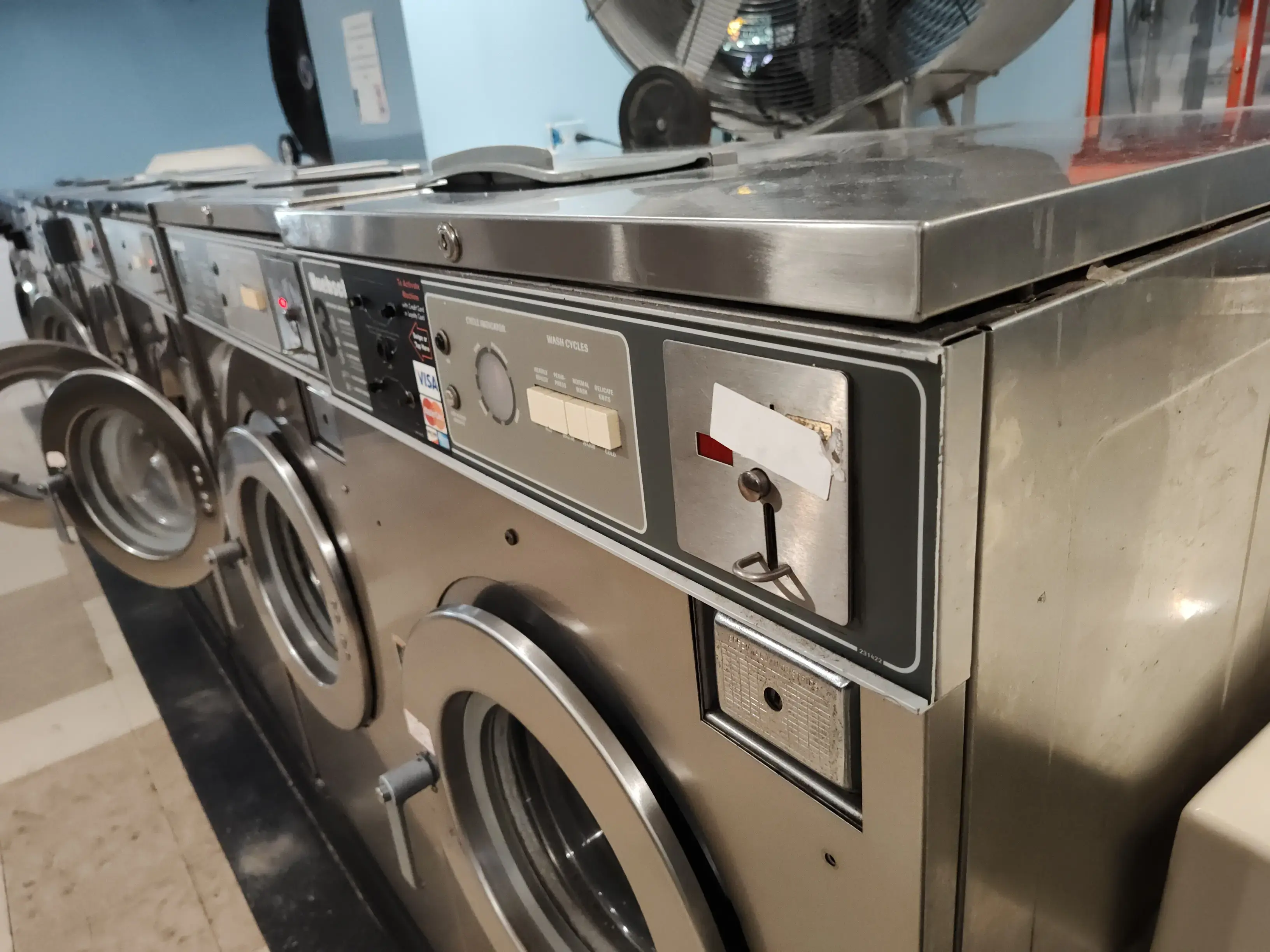 Spin City Coin Laundromat and Dry Cleaning - Image 13