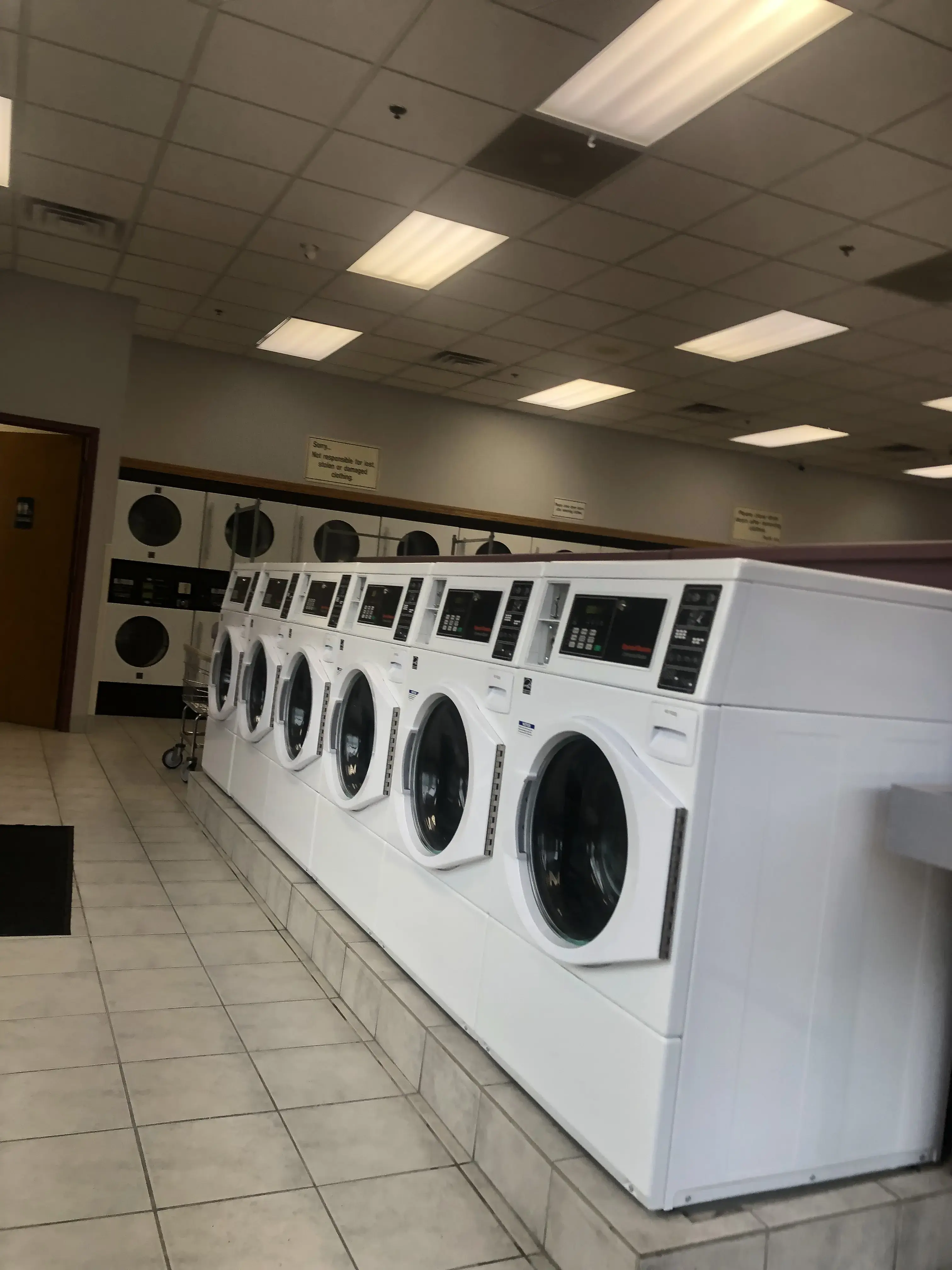 Spin City Coin Laundromat thumbnail 13