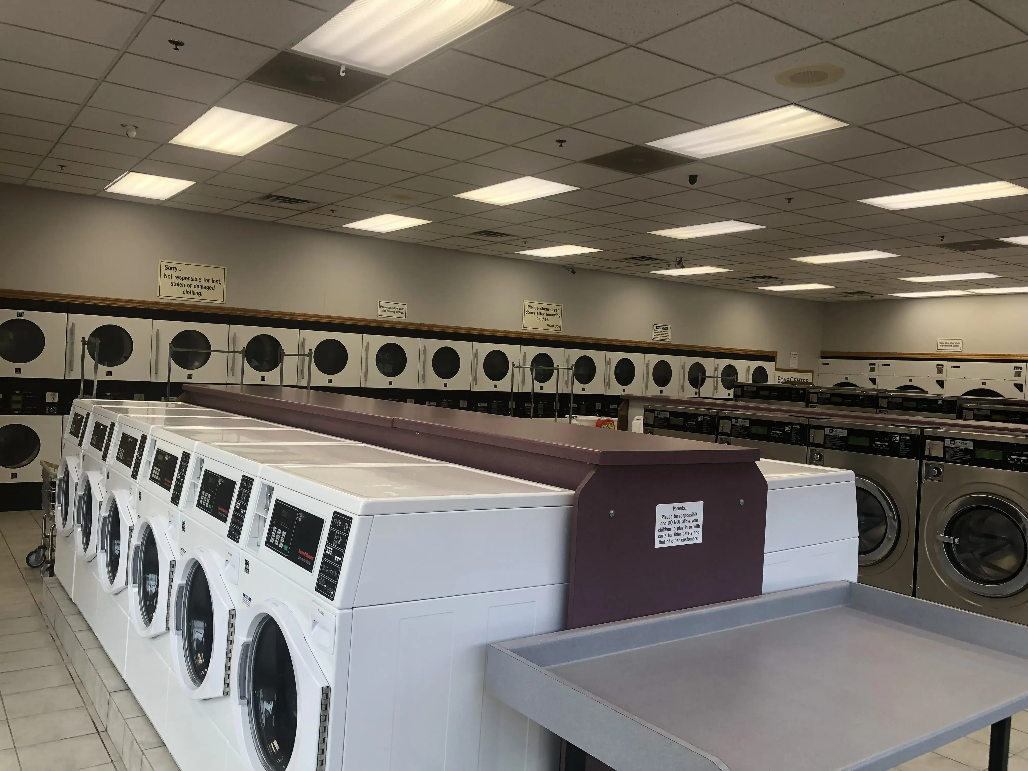 Spin City Coin Laundromat - Image 14
