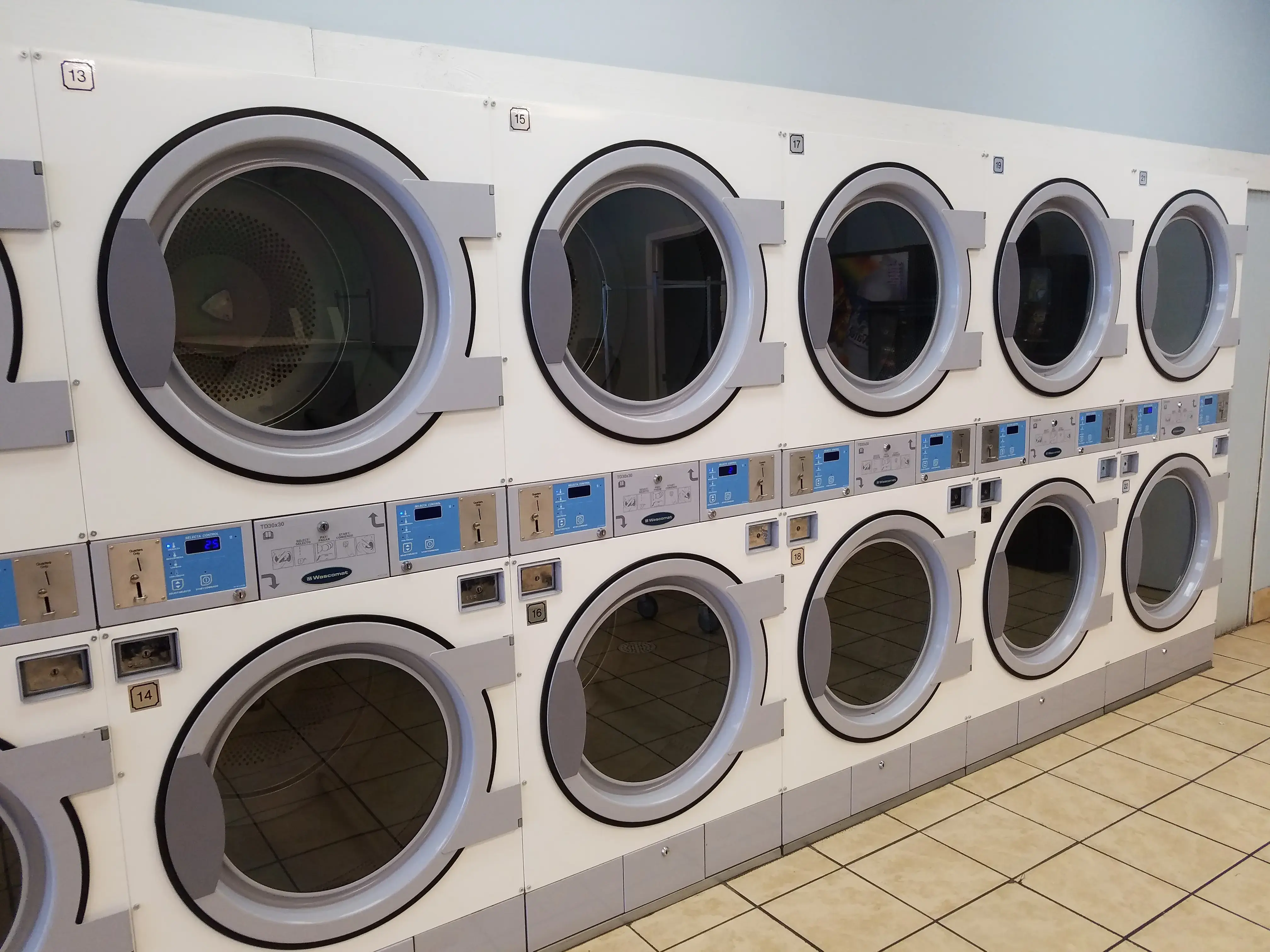 Spin City Coin Laundry thumbnail 6