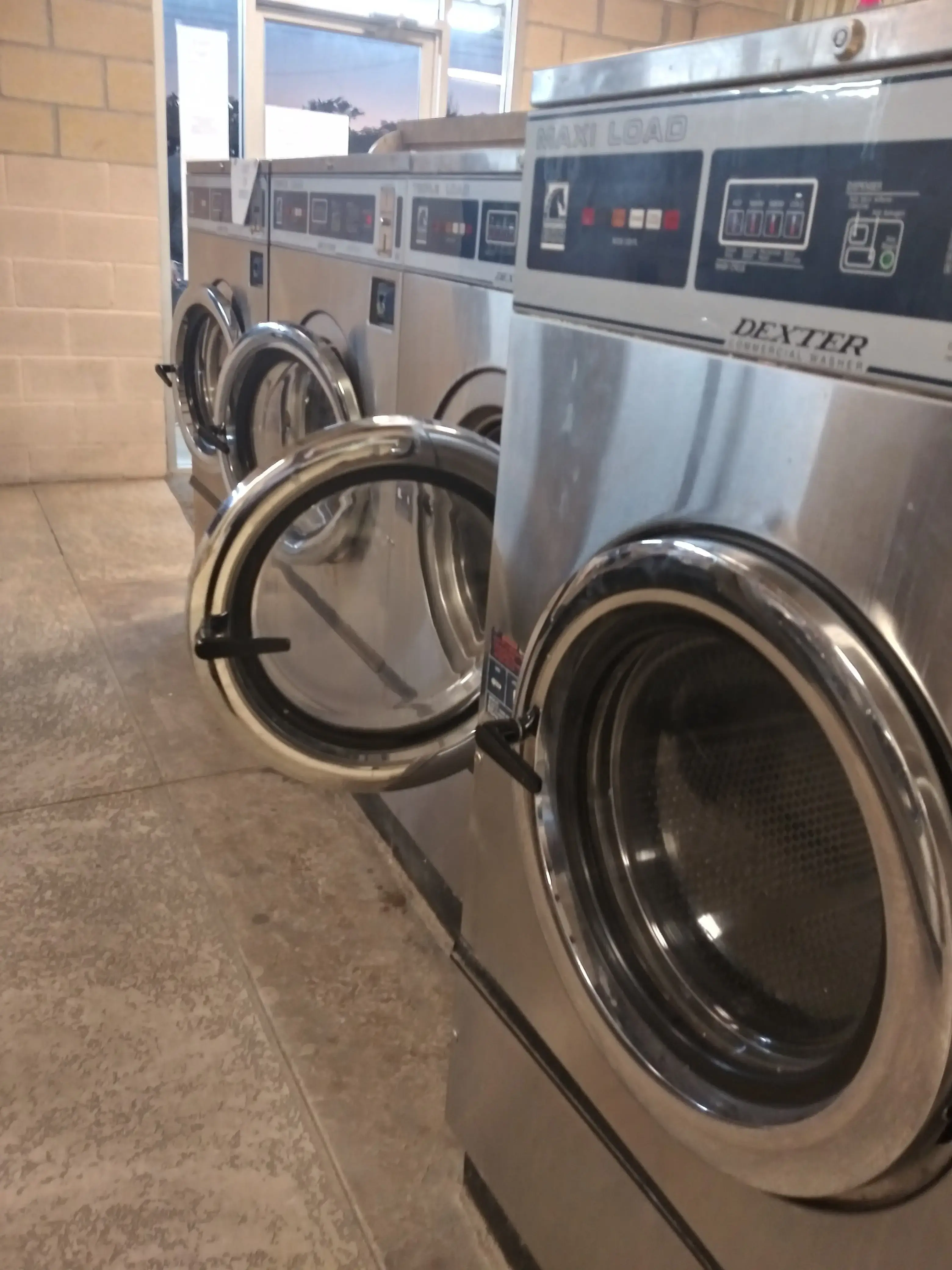 Spin City Coin Laundry thumbnail 9