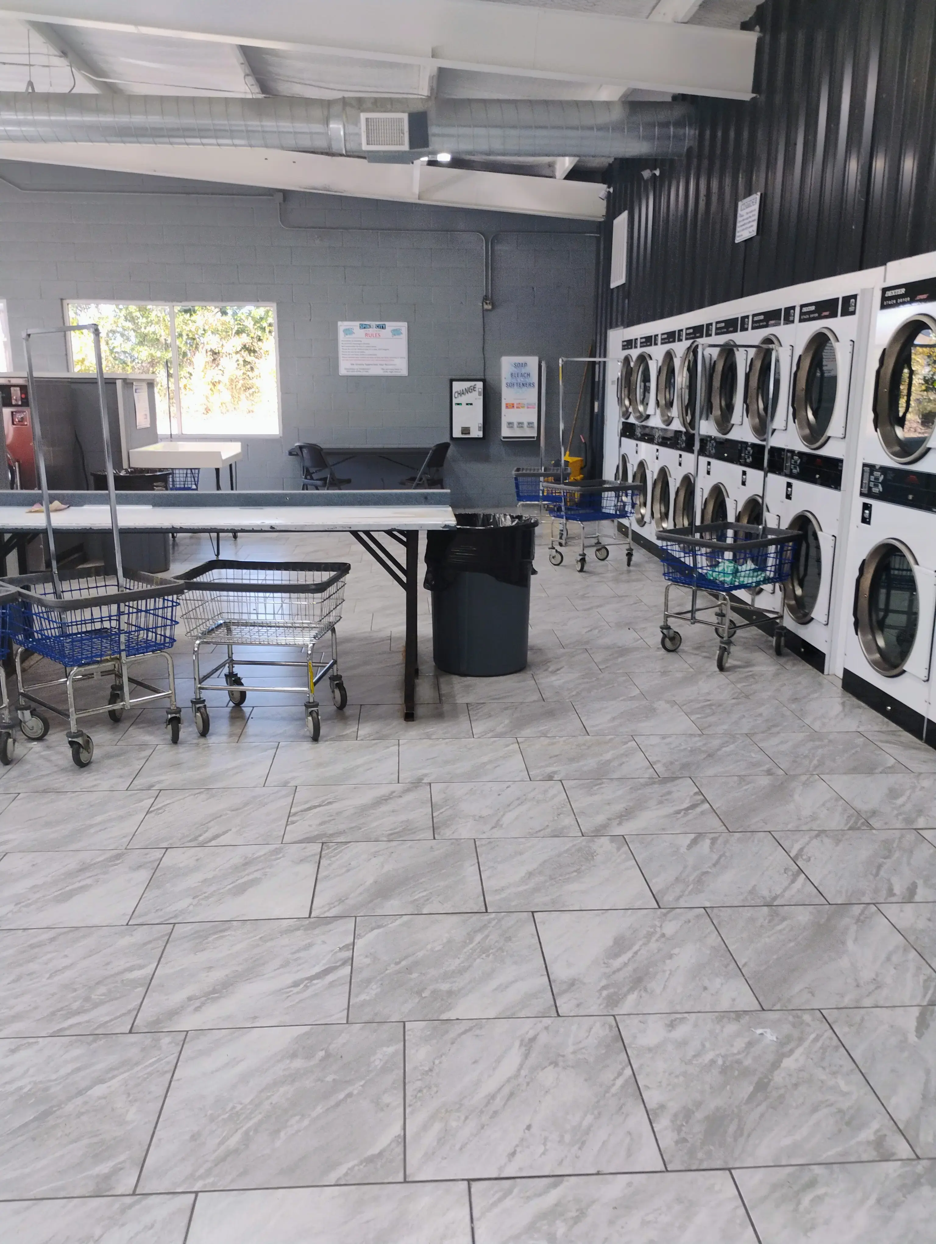 Spin City Coin Laundry thumbnail 8