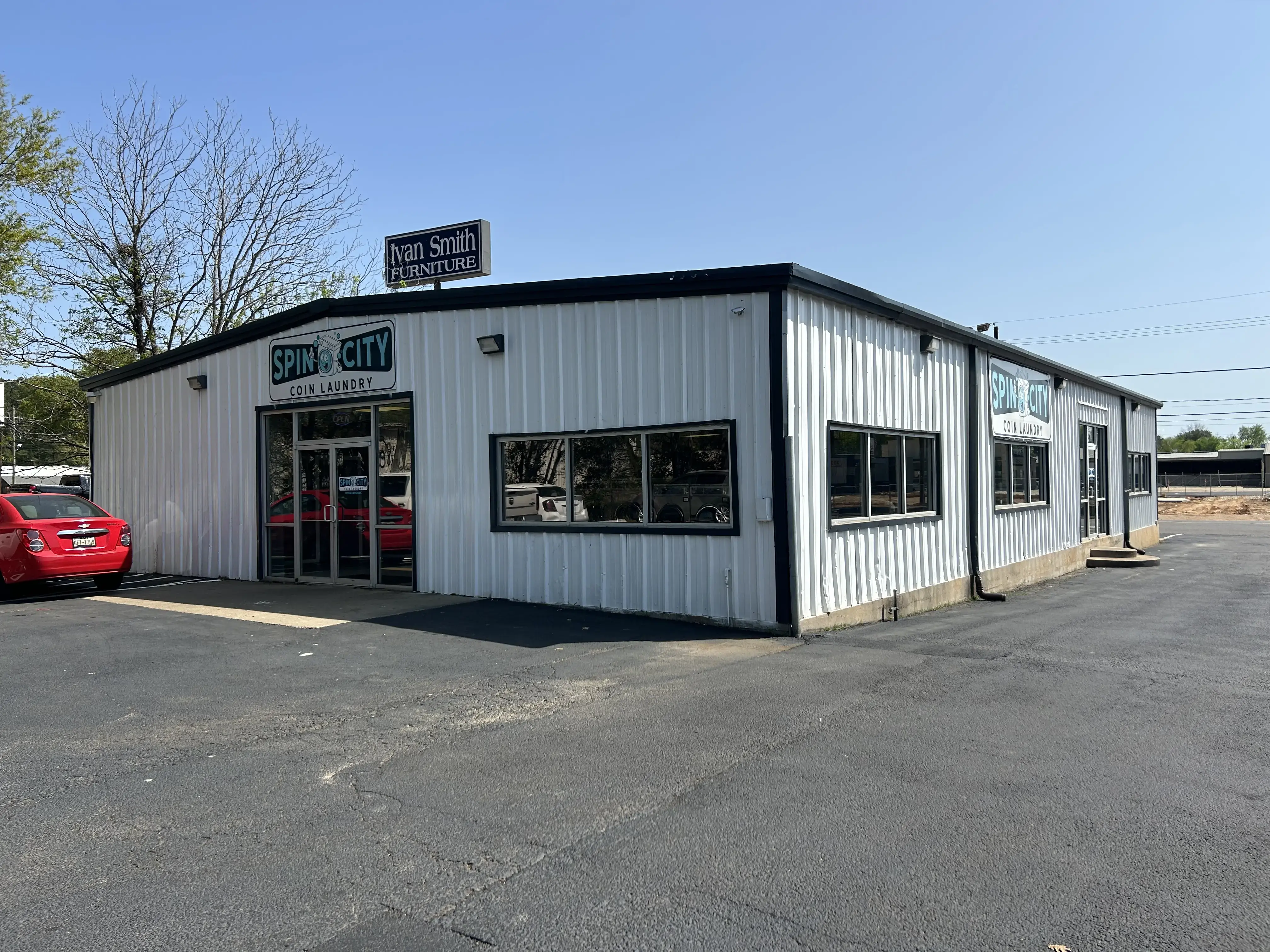 Spin City Coin Laundry - Image 12