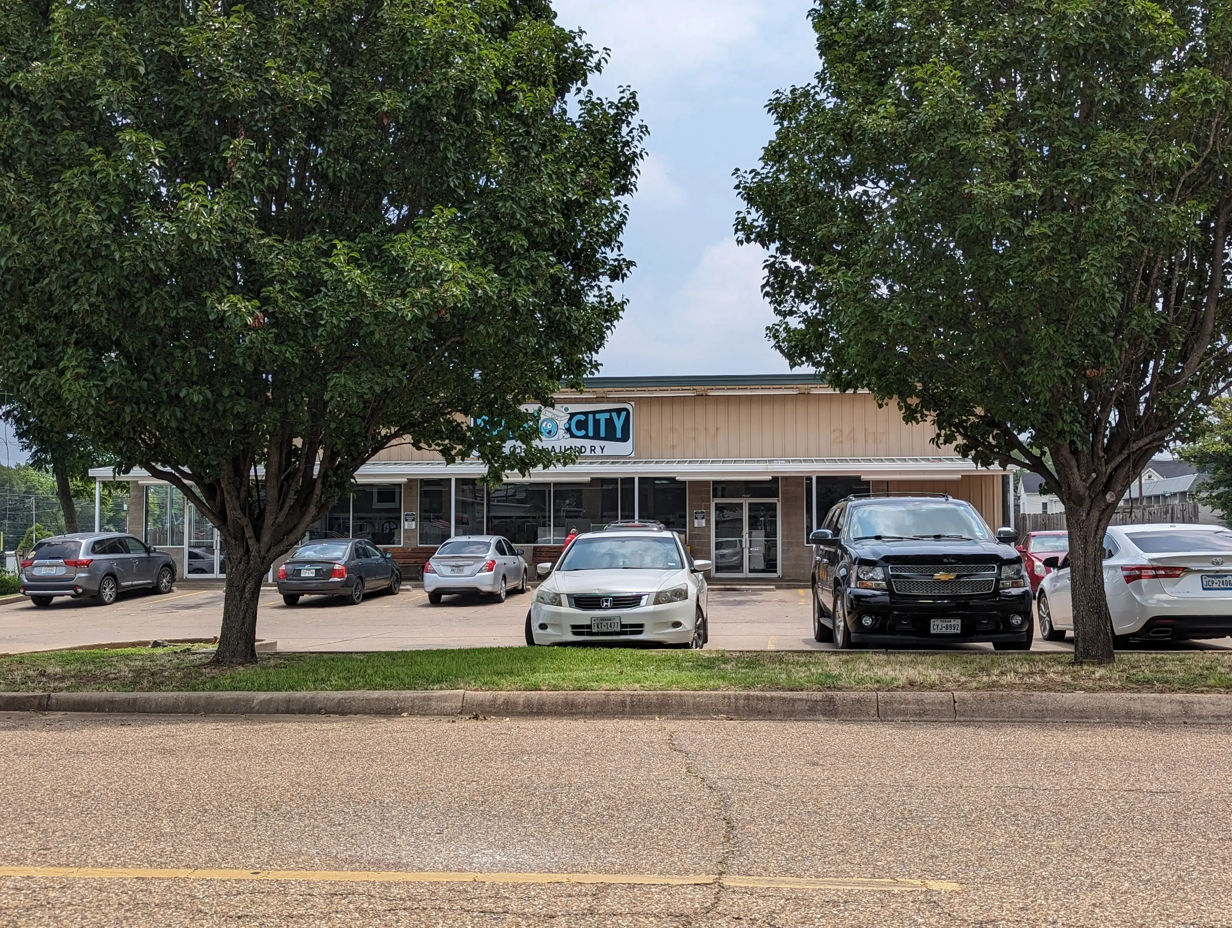 Spin City Coin Laundry - Image 10