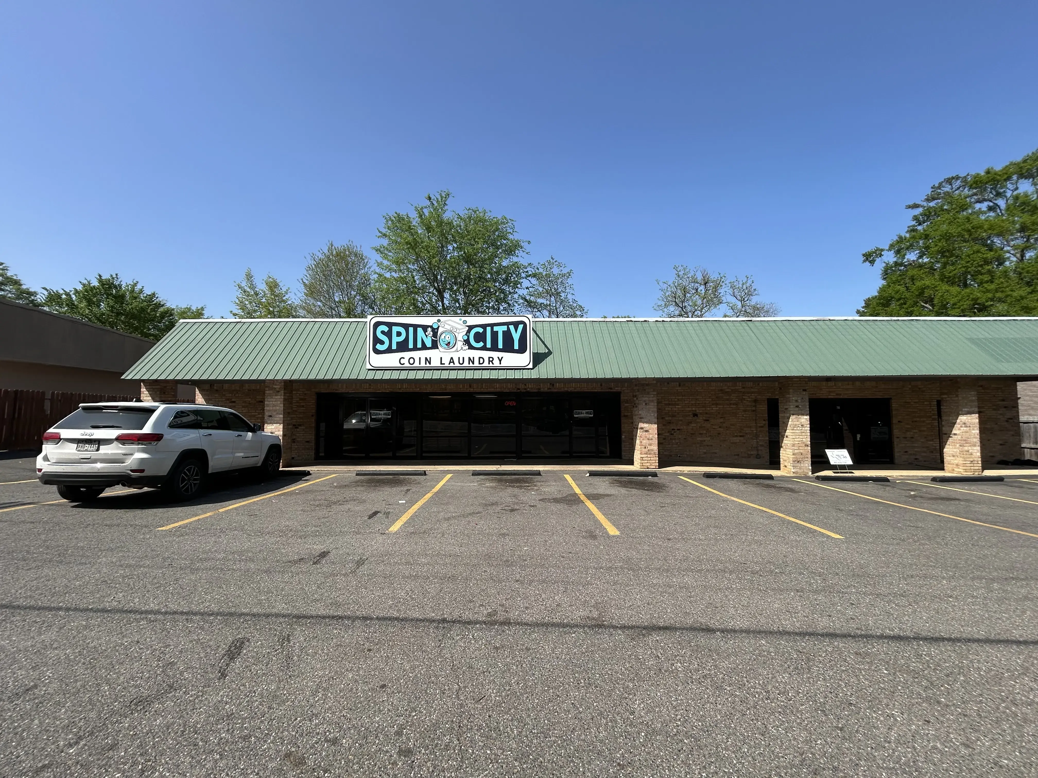 Spin City Coin Laundry - Image 2