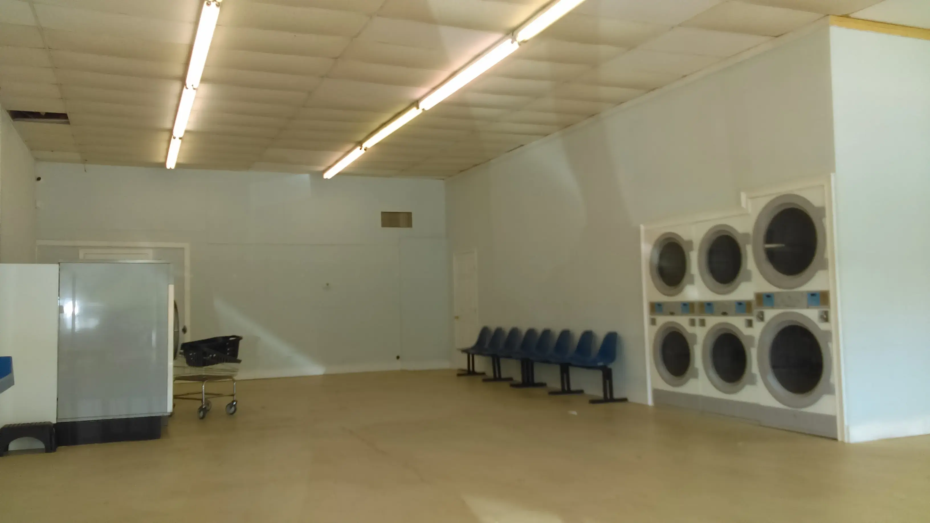 Spin City Coin Laundry of Camden thumbnail 16