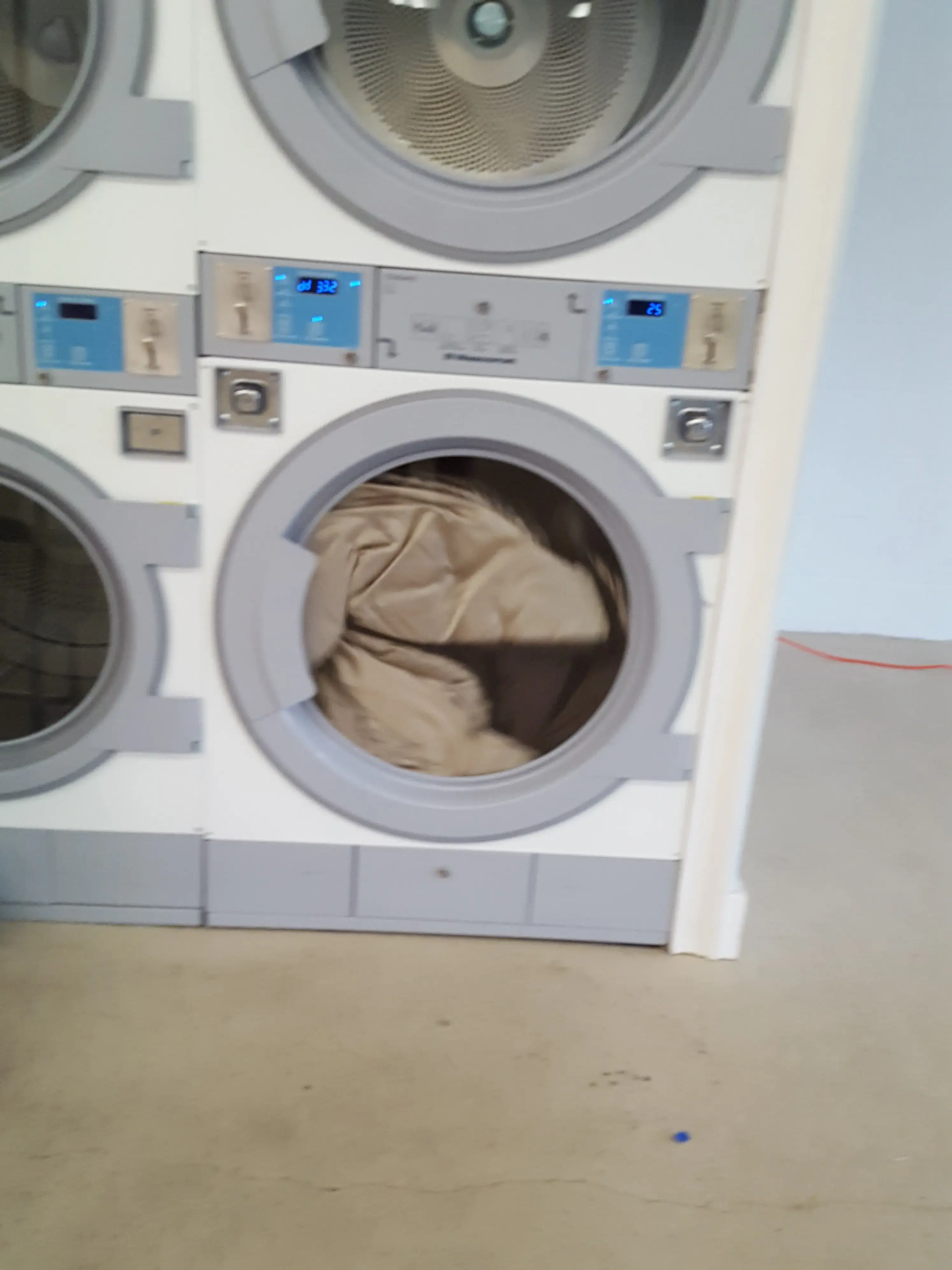 Spin City Coin Laundry of Camden - Image 6