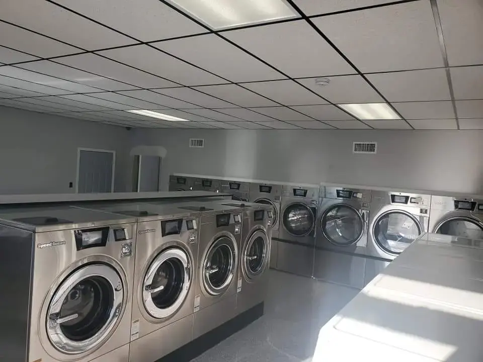 Spin City Laundromat thumbnail 3
