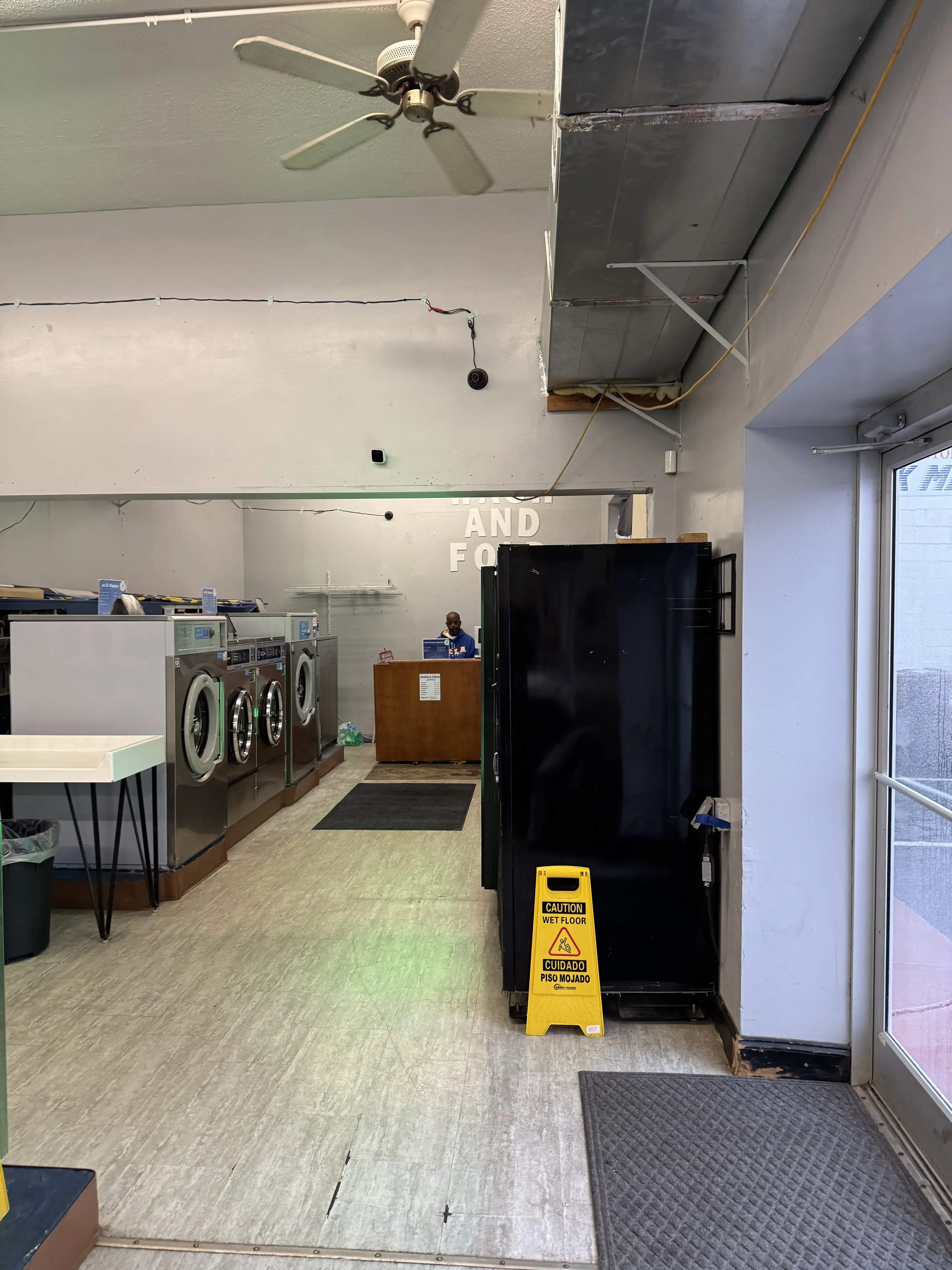 Spin City Laundromat - Image 9