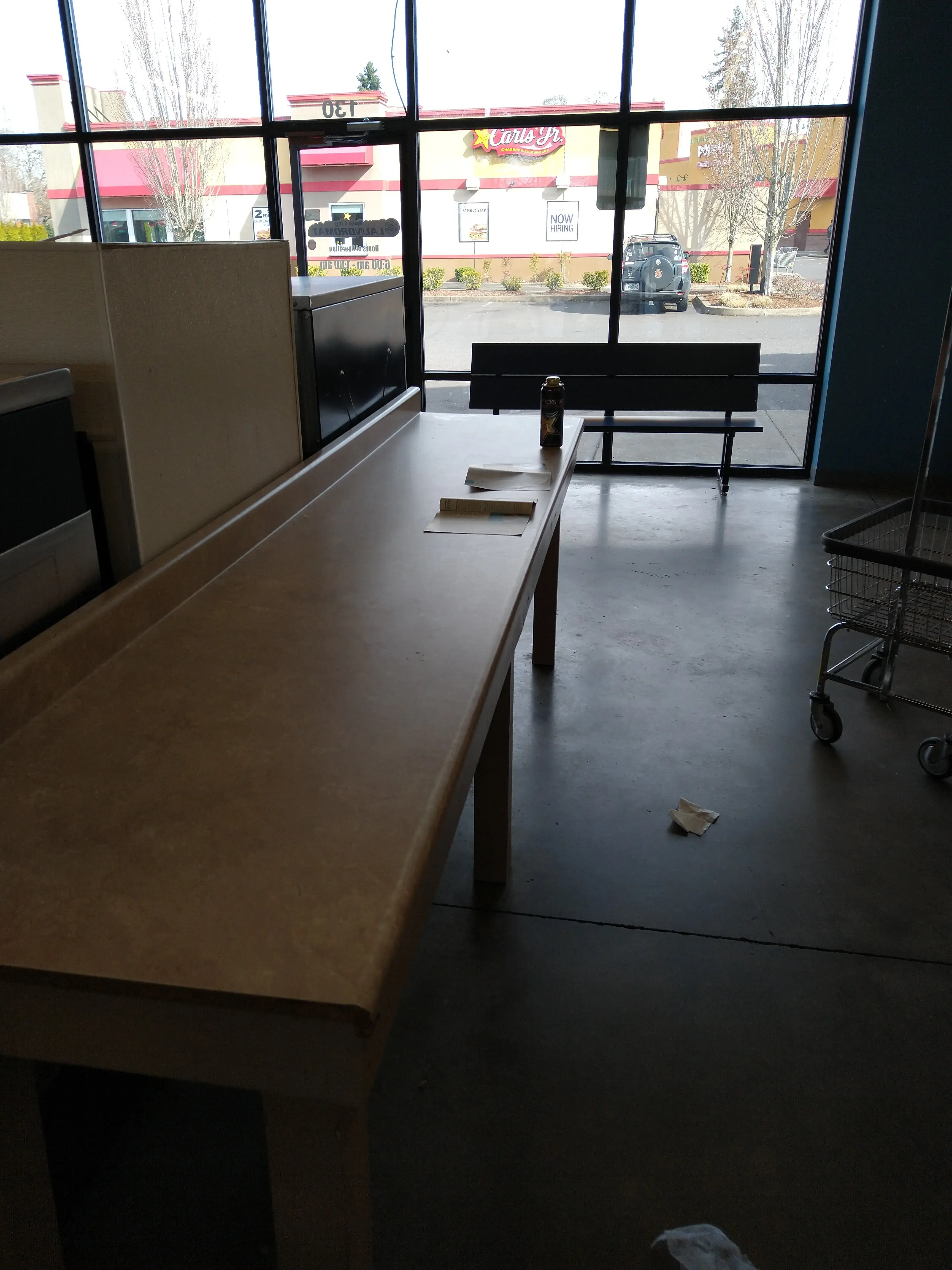 Spin City Laundromat - Image 12