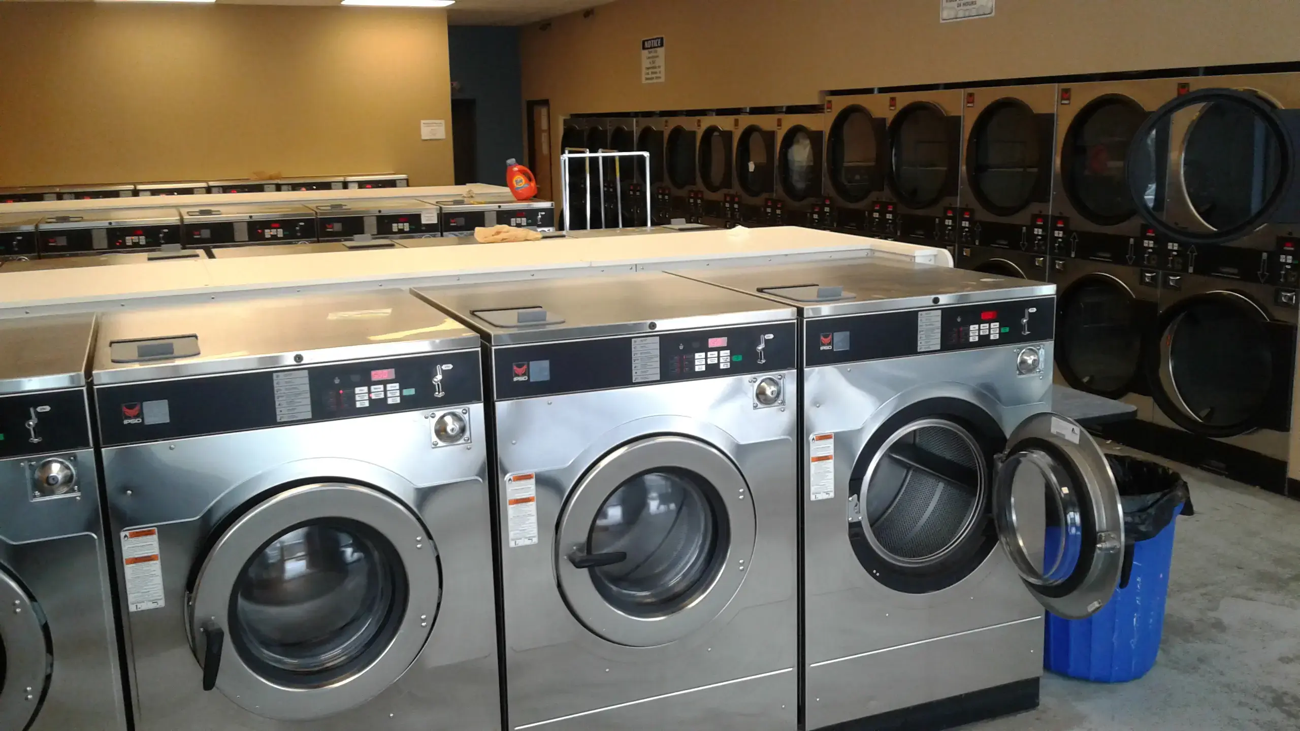 Spin City Laundromat - Image 14