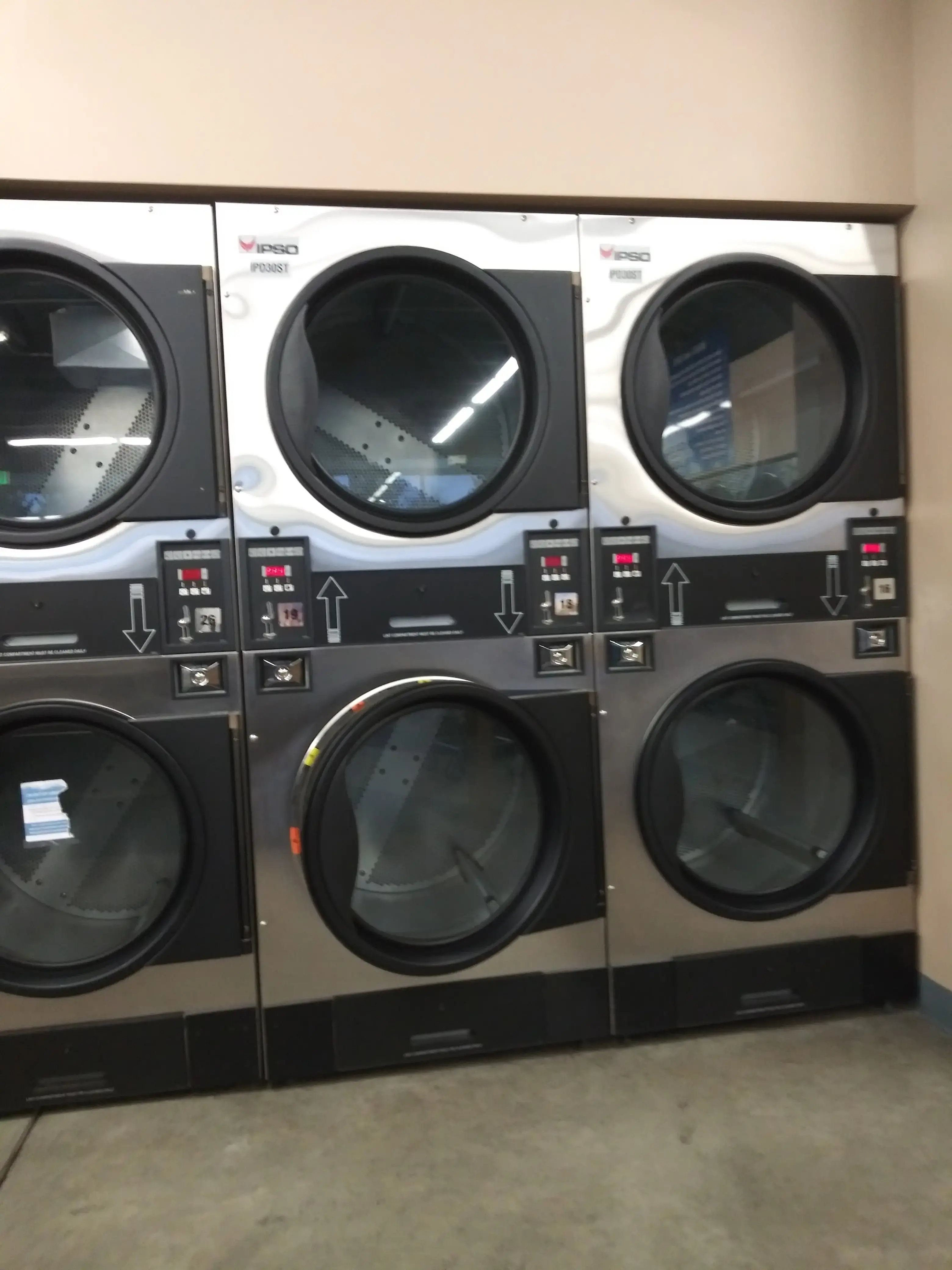 Spin City Laundromat thumbnail 6