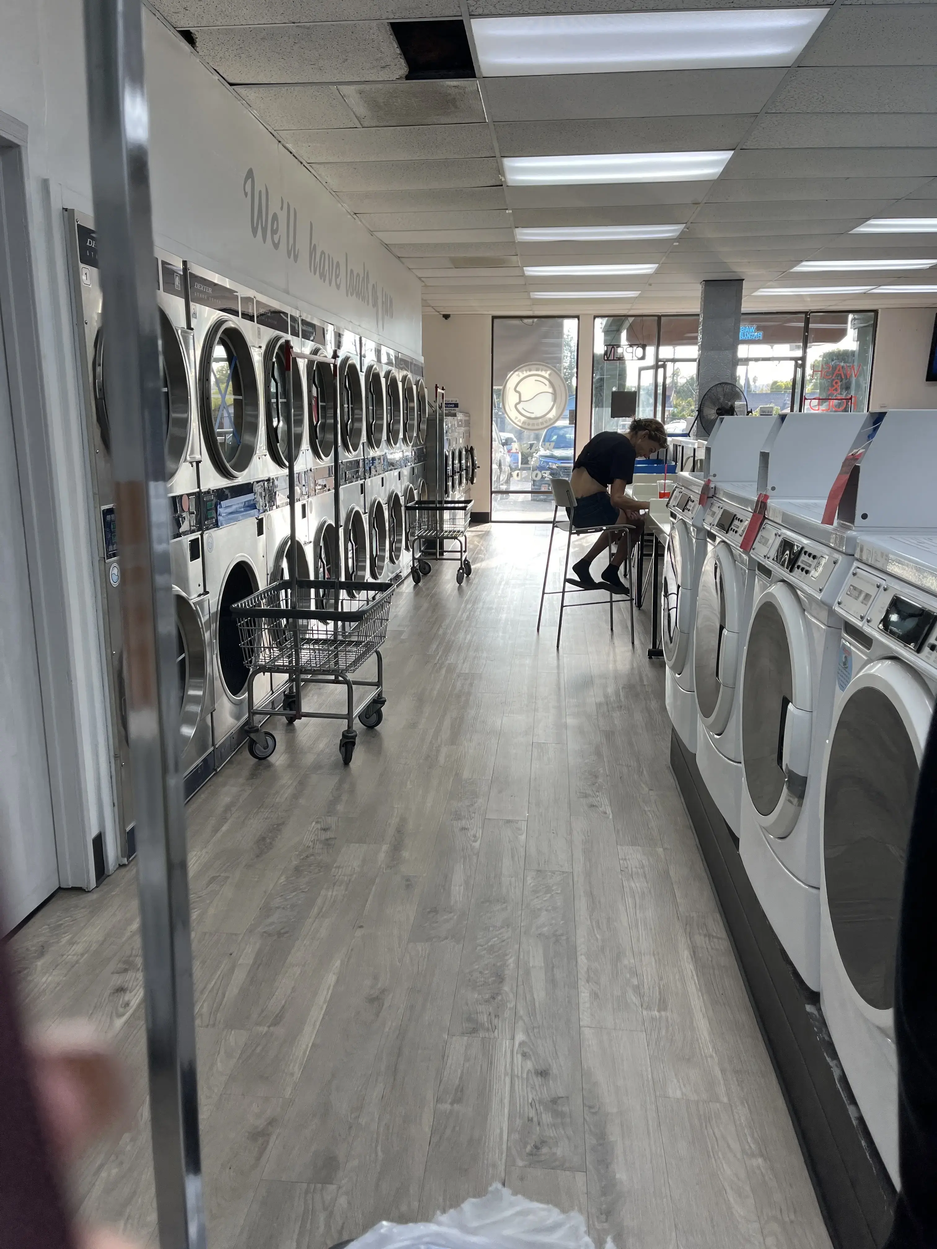 Spin City Laundromat thumbnail 17