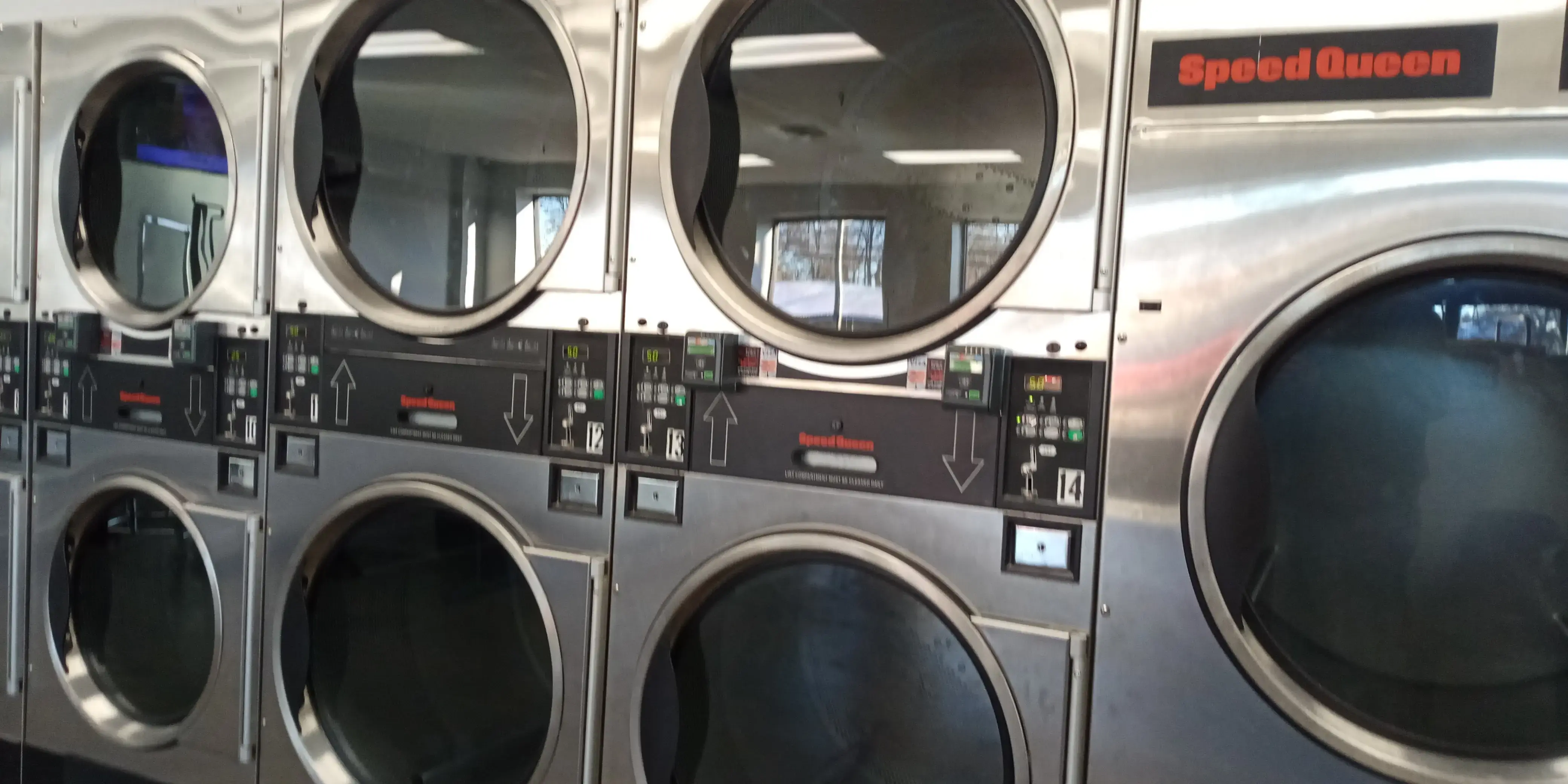 Spin City Laundromat - Image 9