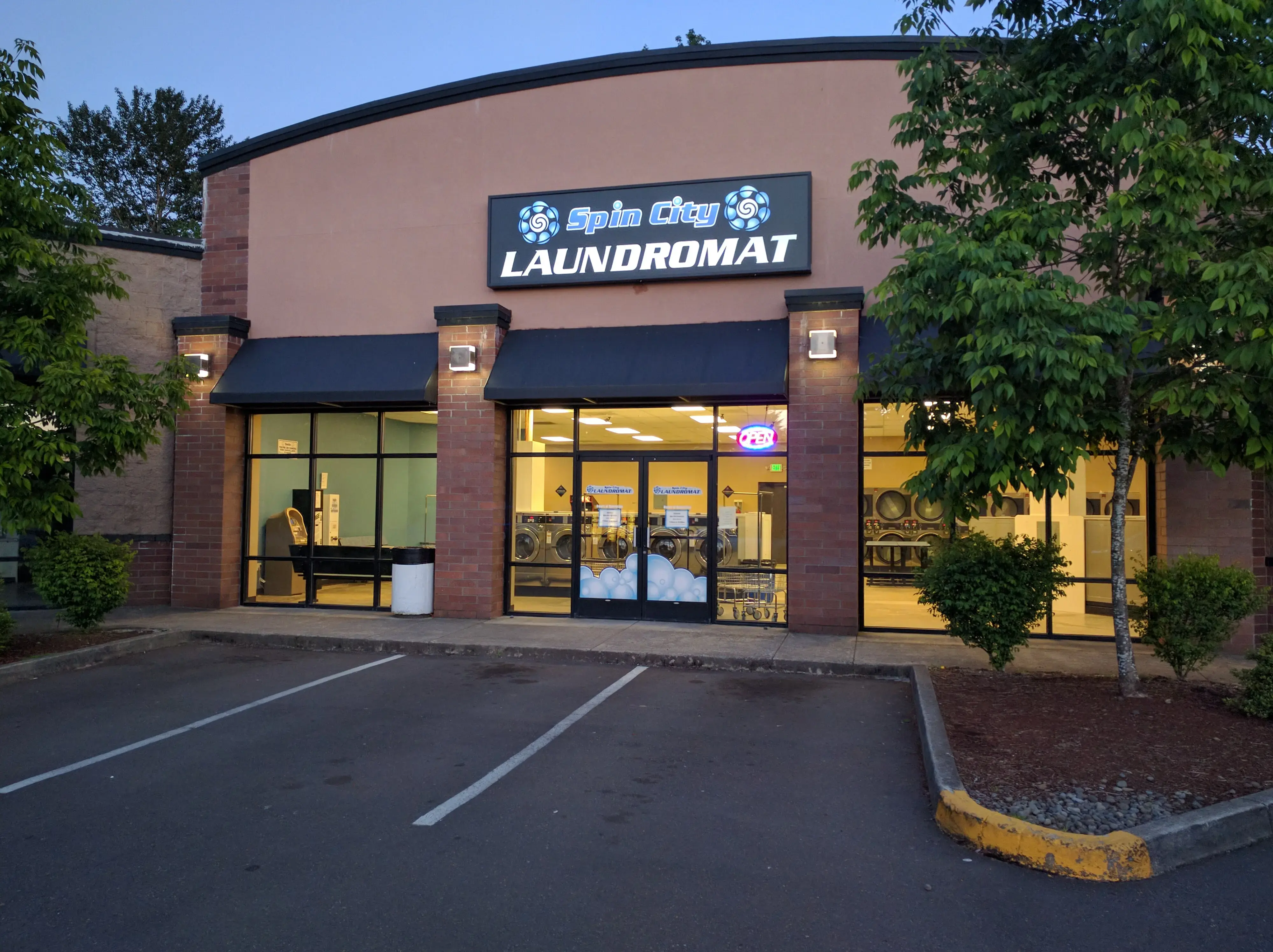 Spin City Laundromat thumbnail 2