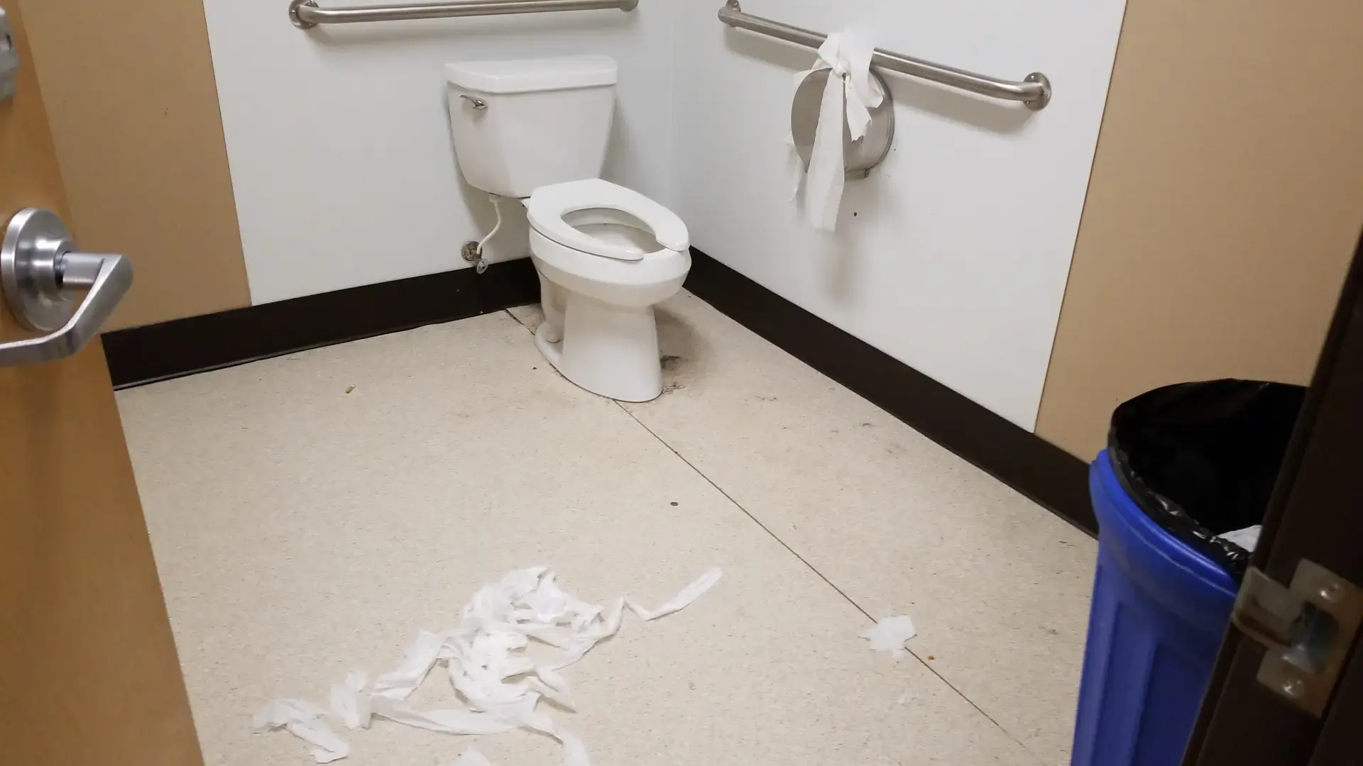 Spin City Laundromat - Image 9