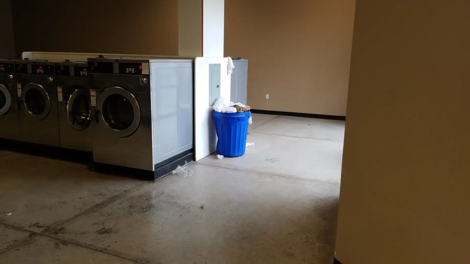 Spin City Laundromat thumbnail 13