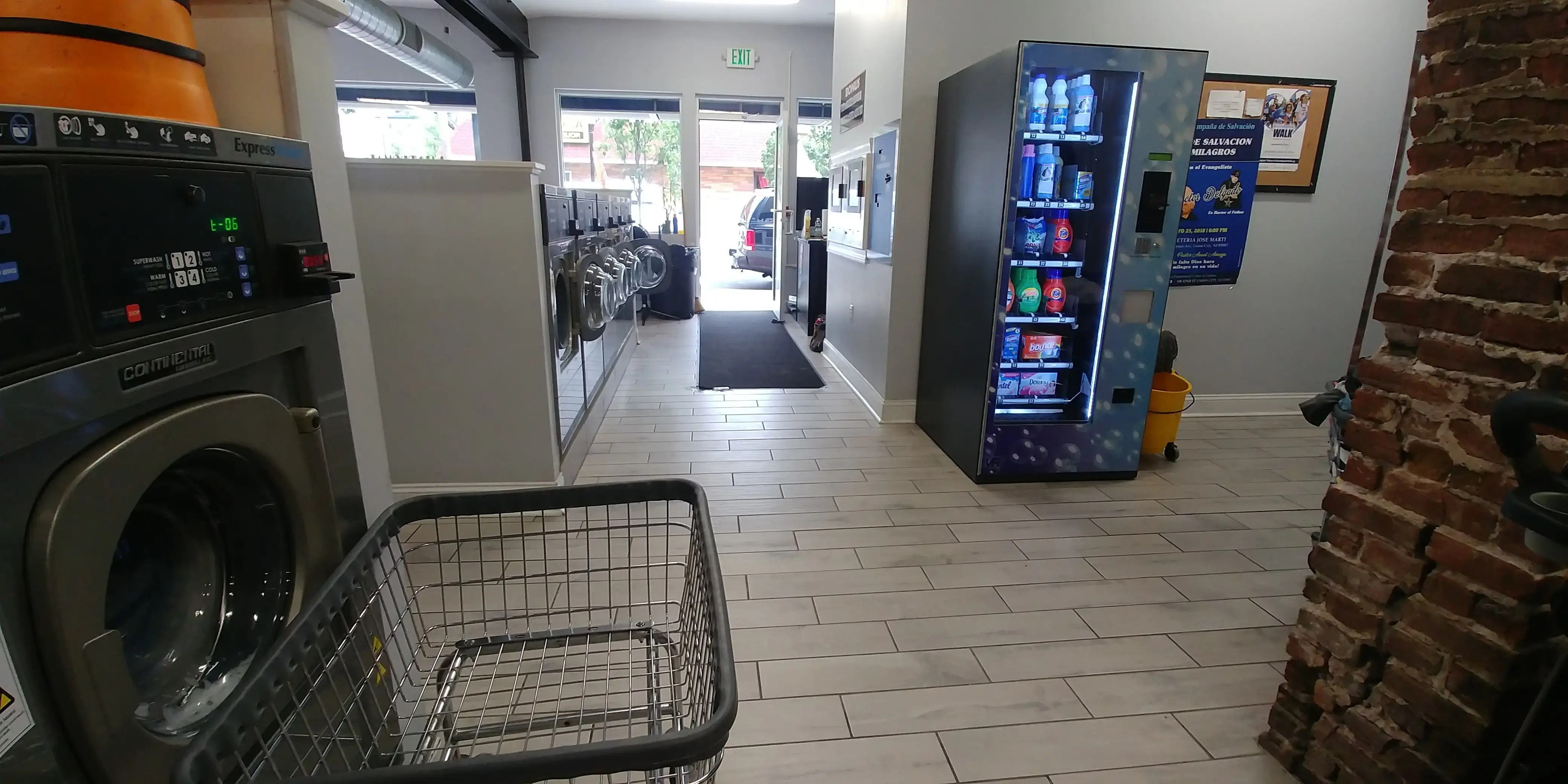 Spin City Laundromat thumbnail 11