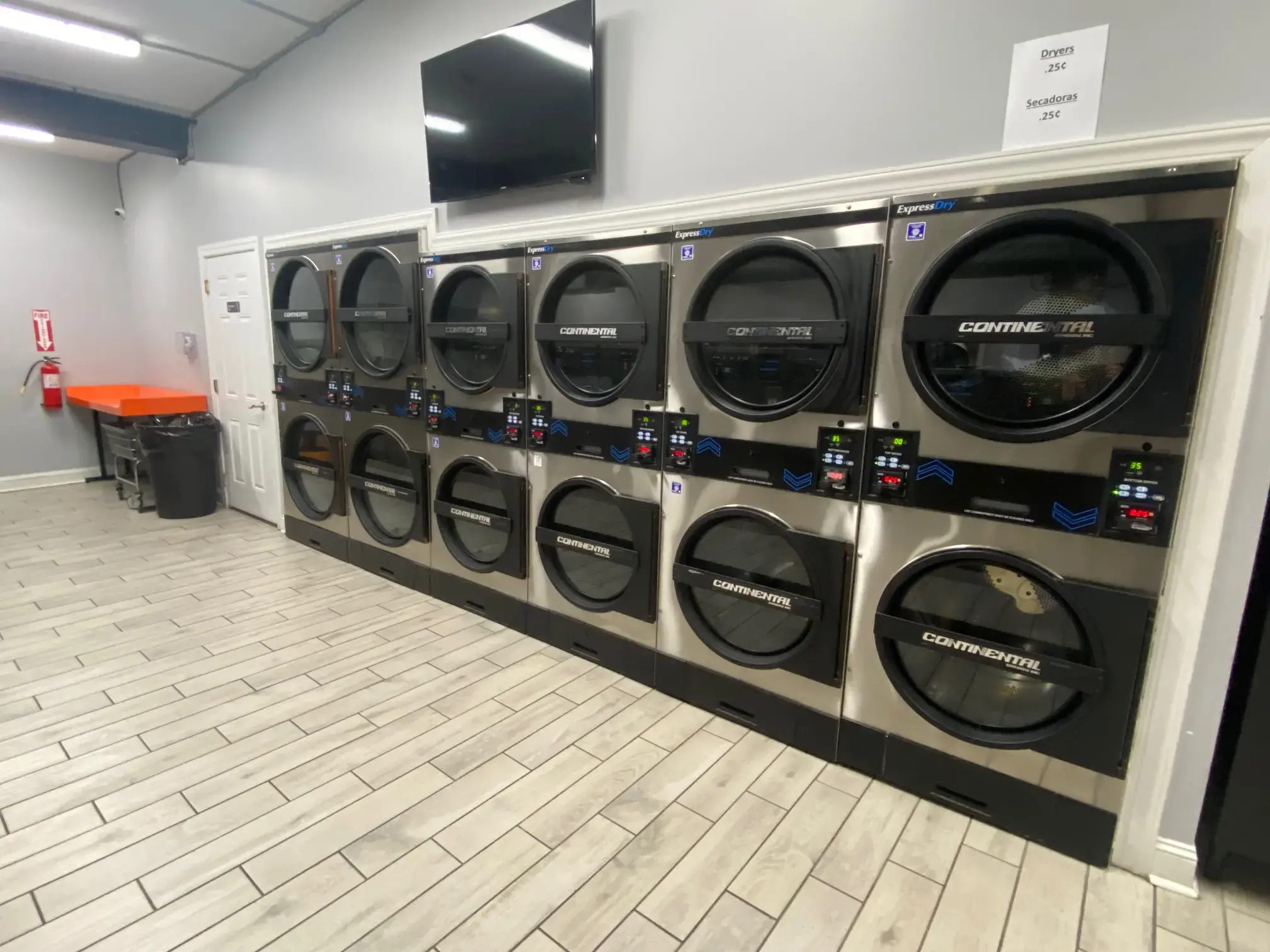 Spin City Laundromat - Image 14