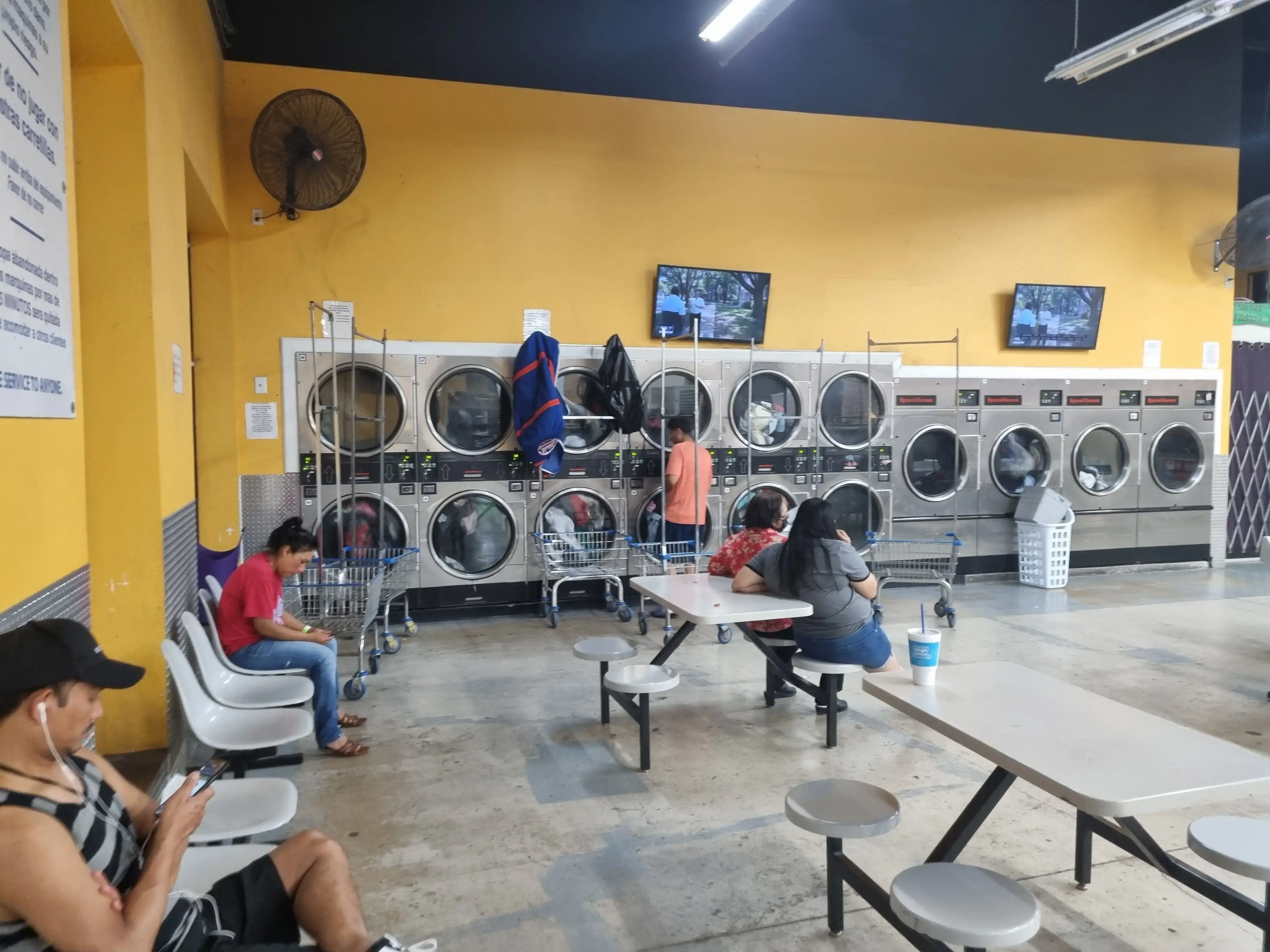 Spin City Laundry thumbnail 2