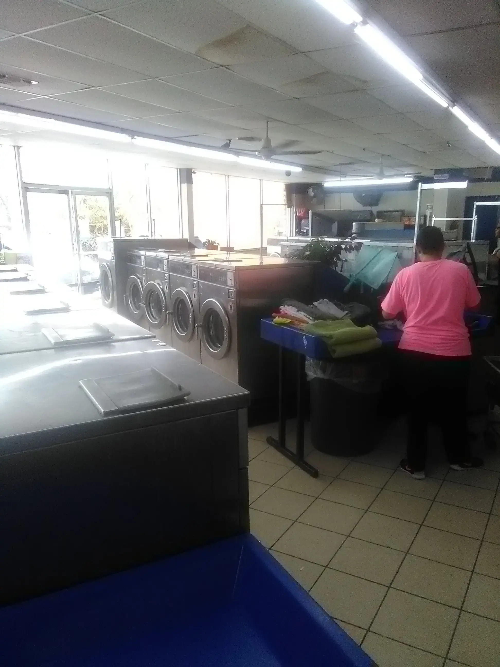 Spin City Laundry - Image 7
