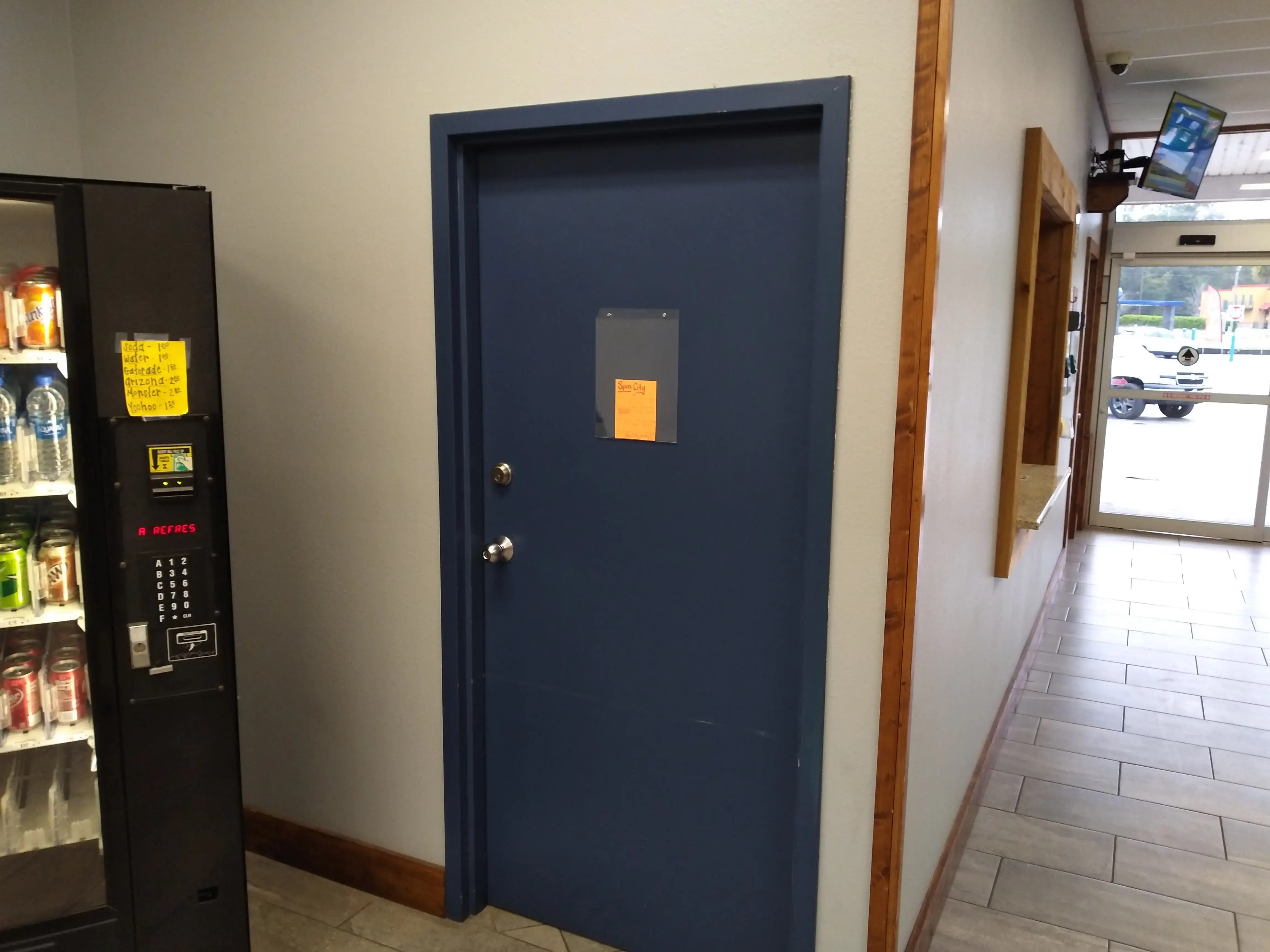 Spin City Laundry - Image 3