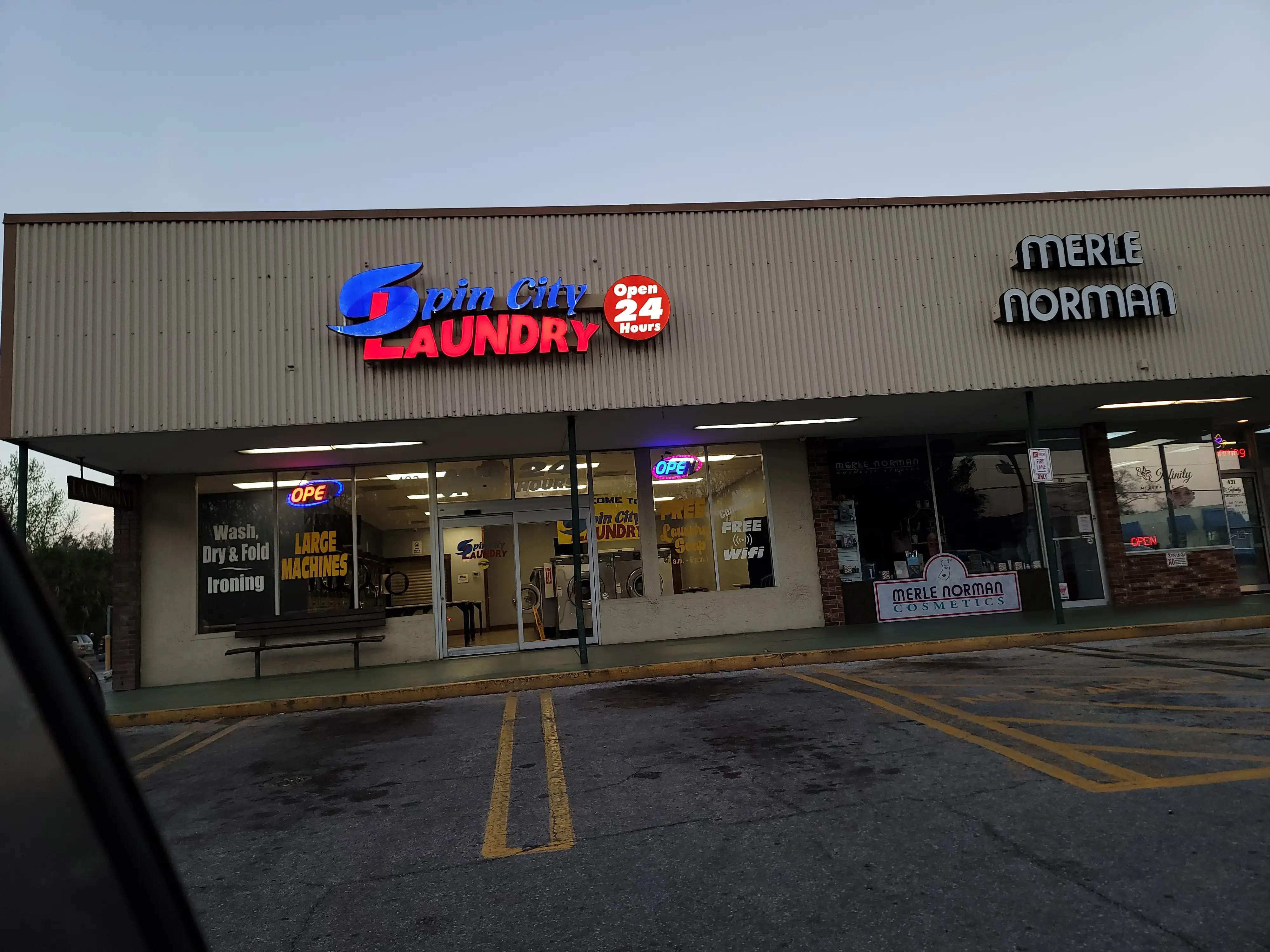 Spin City Laundry - Image 7