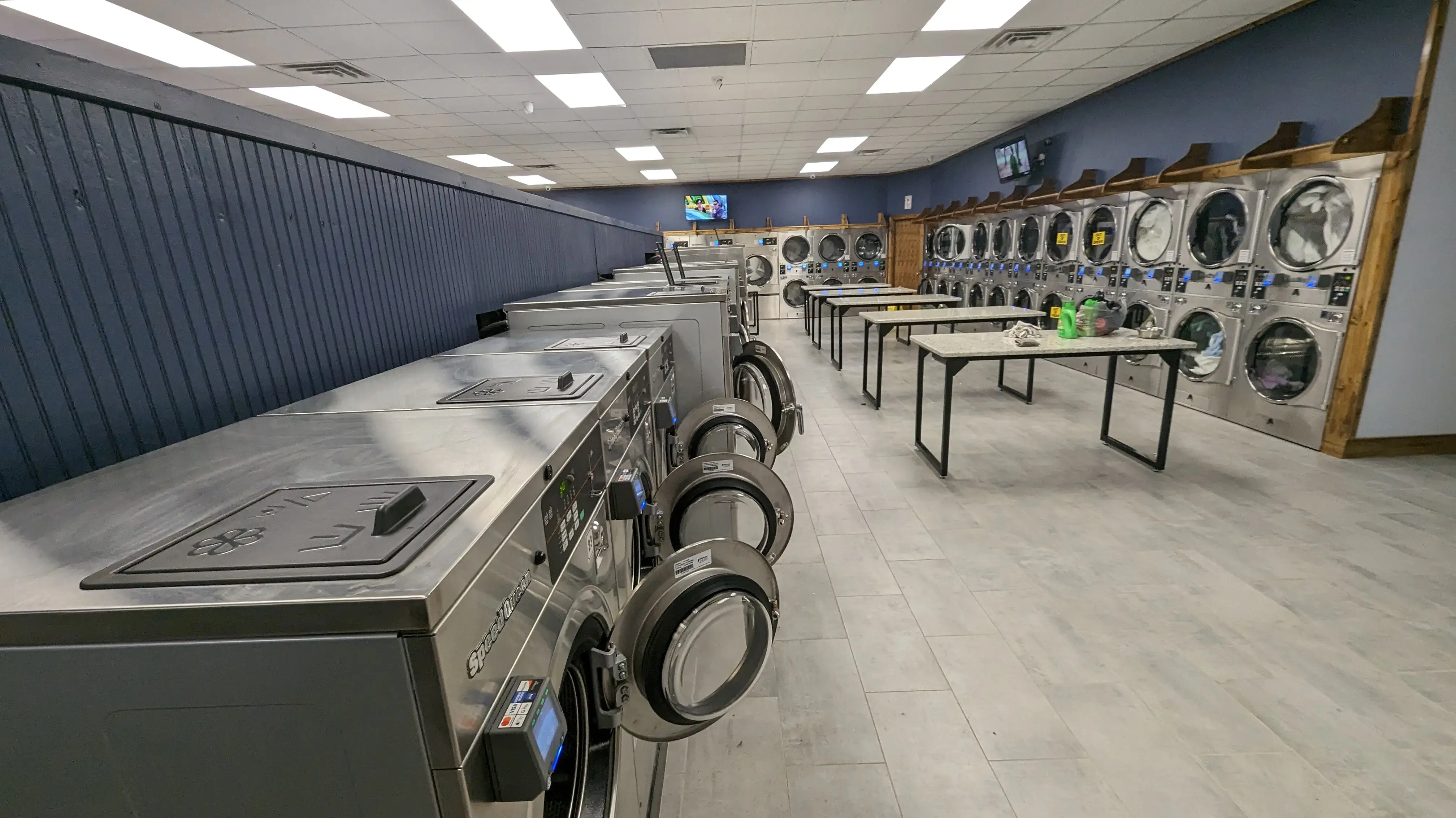 Spin City Laundry - Image 11