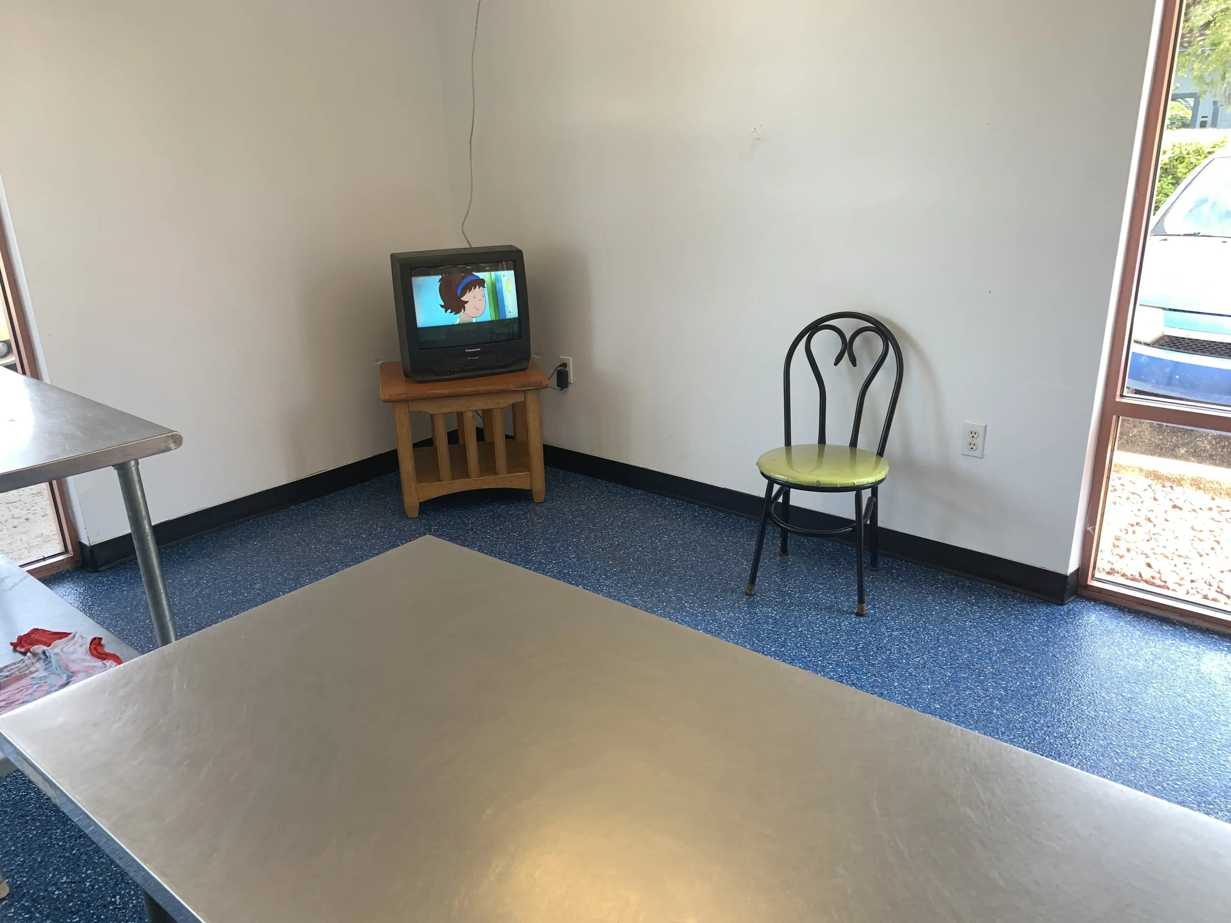 Spin City Laundry - Image 12