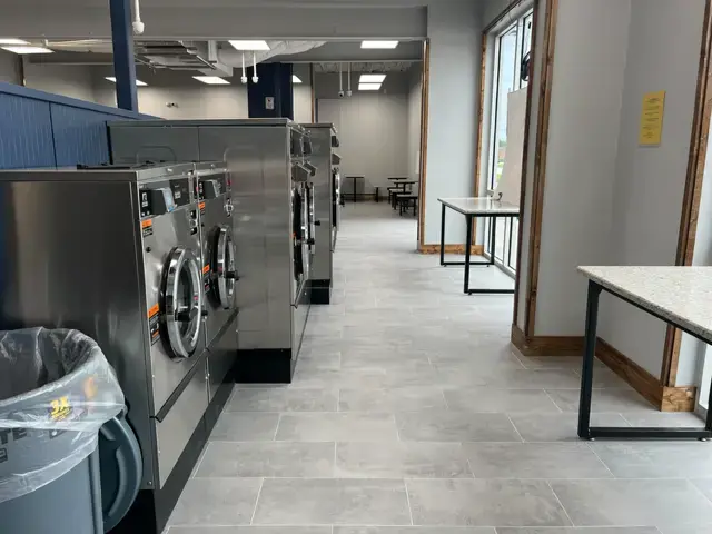 Spin City Laundry - Image 5