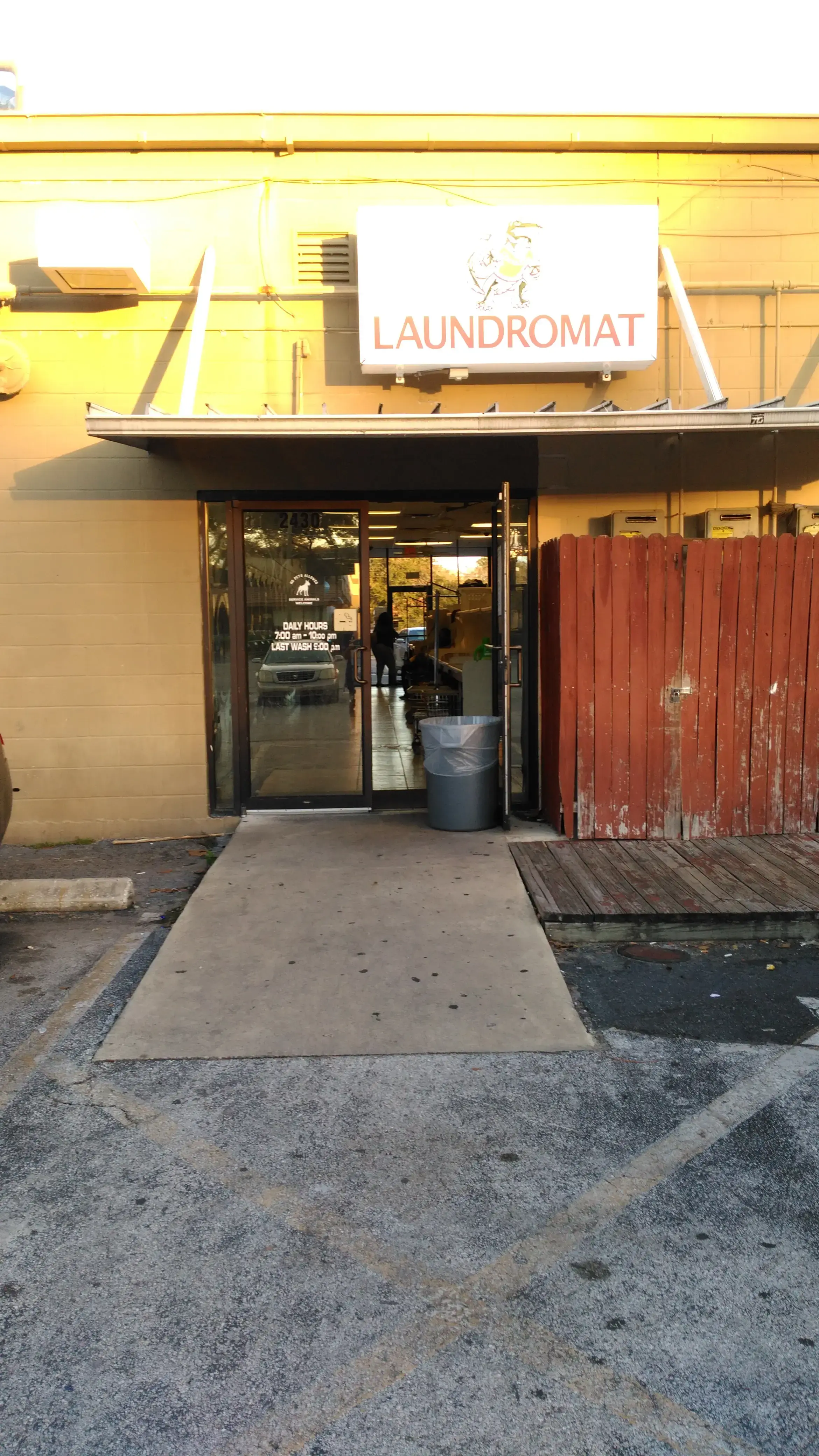 Spin City Laundry thumbnail 16