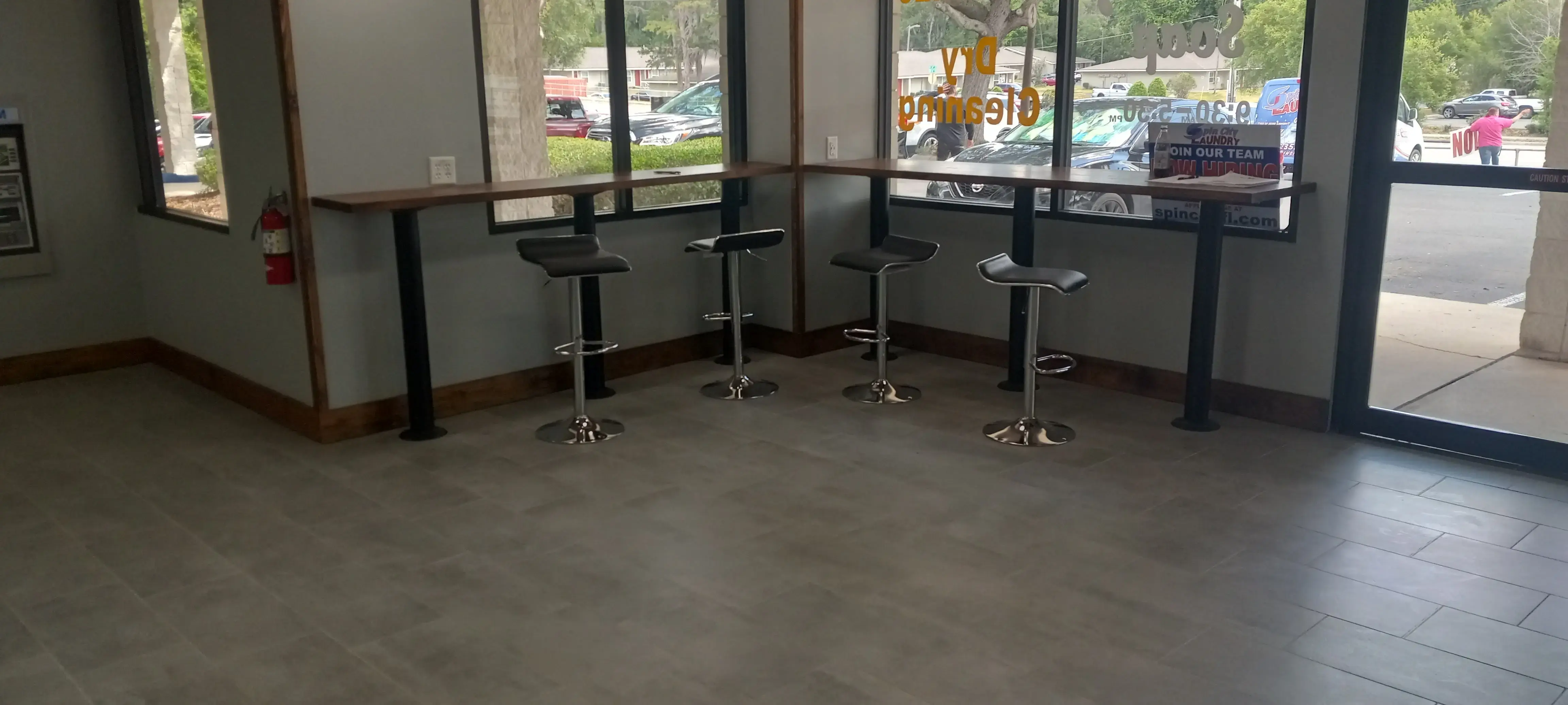 Spin City Laundry - Image 9
