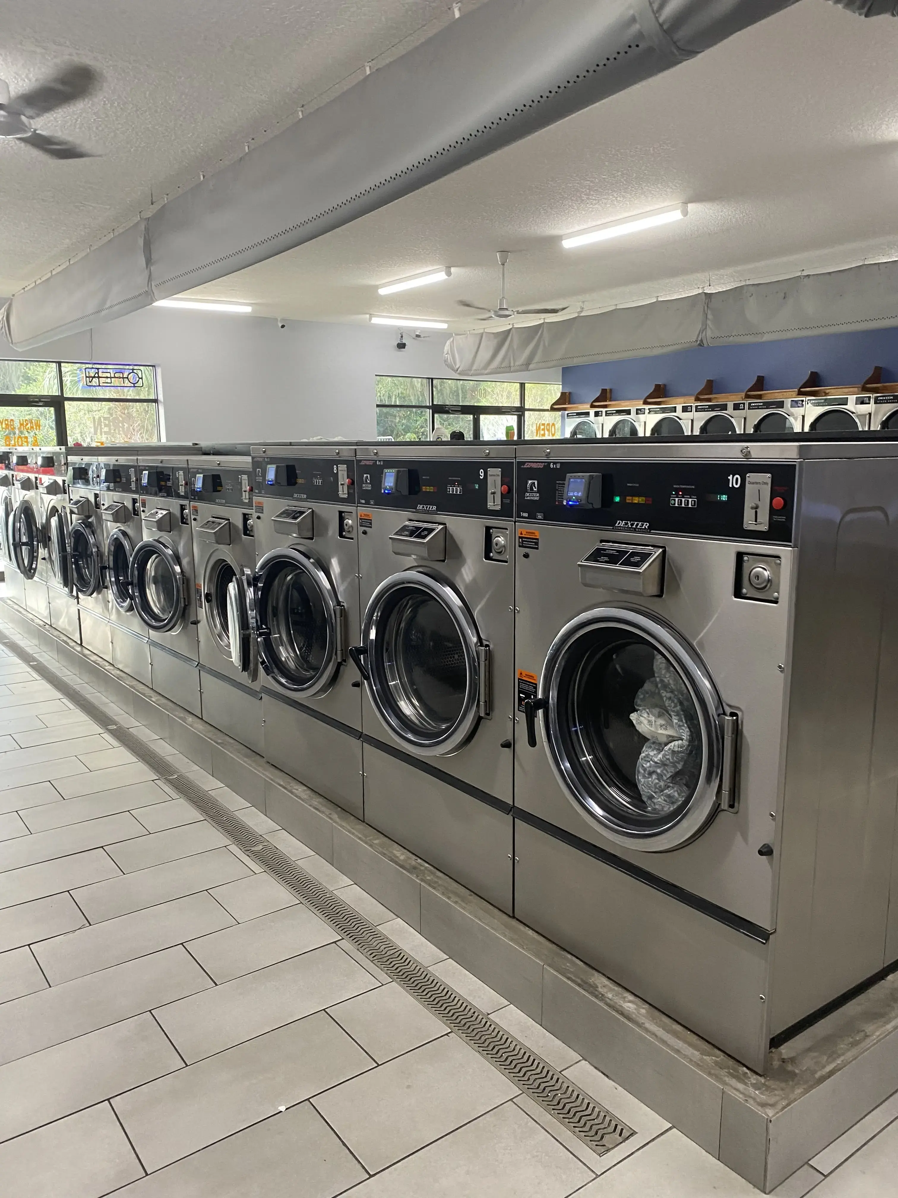 Spin City Laundry - Image 11