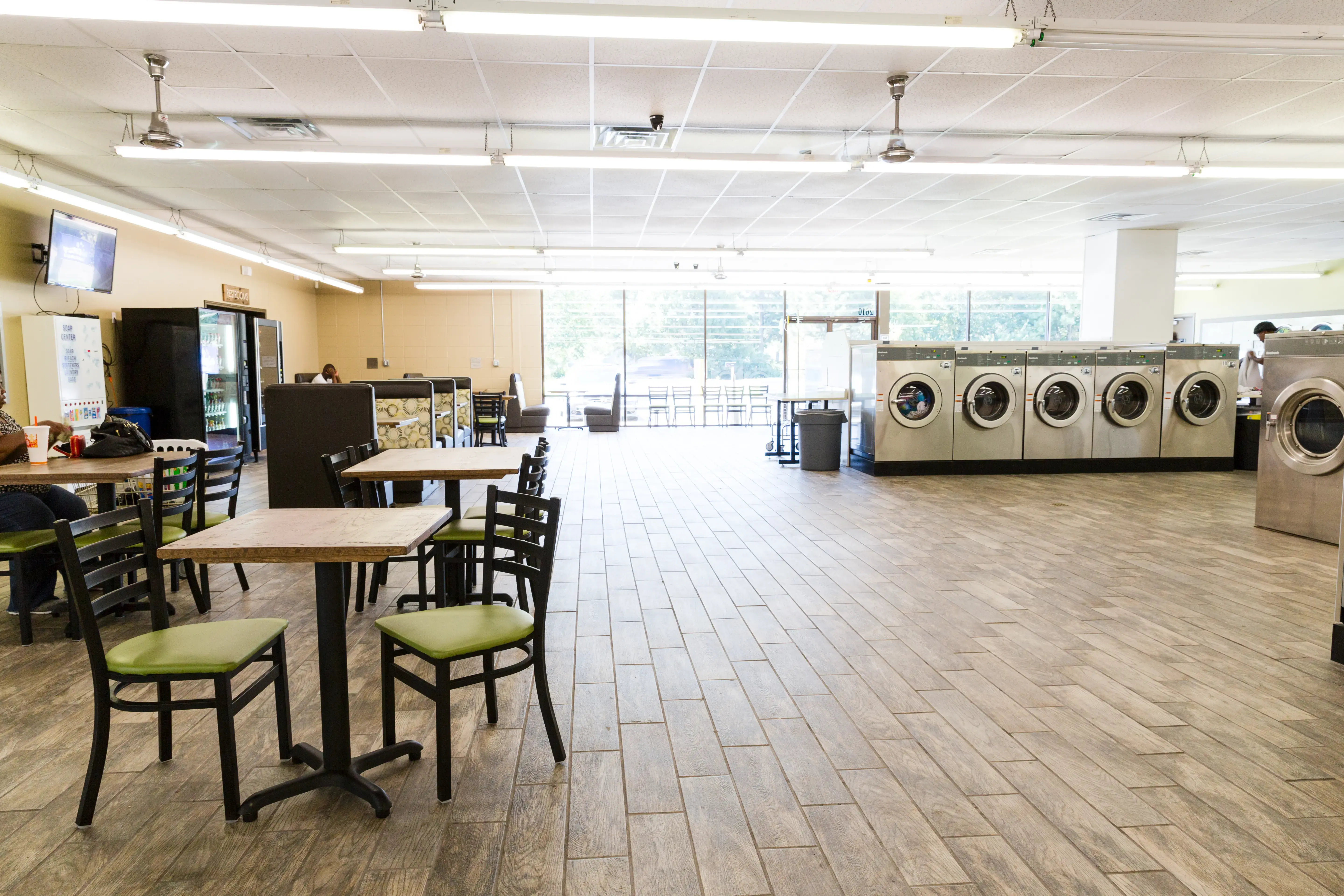 Spin City Laundry Horn Lake thumbnail 10